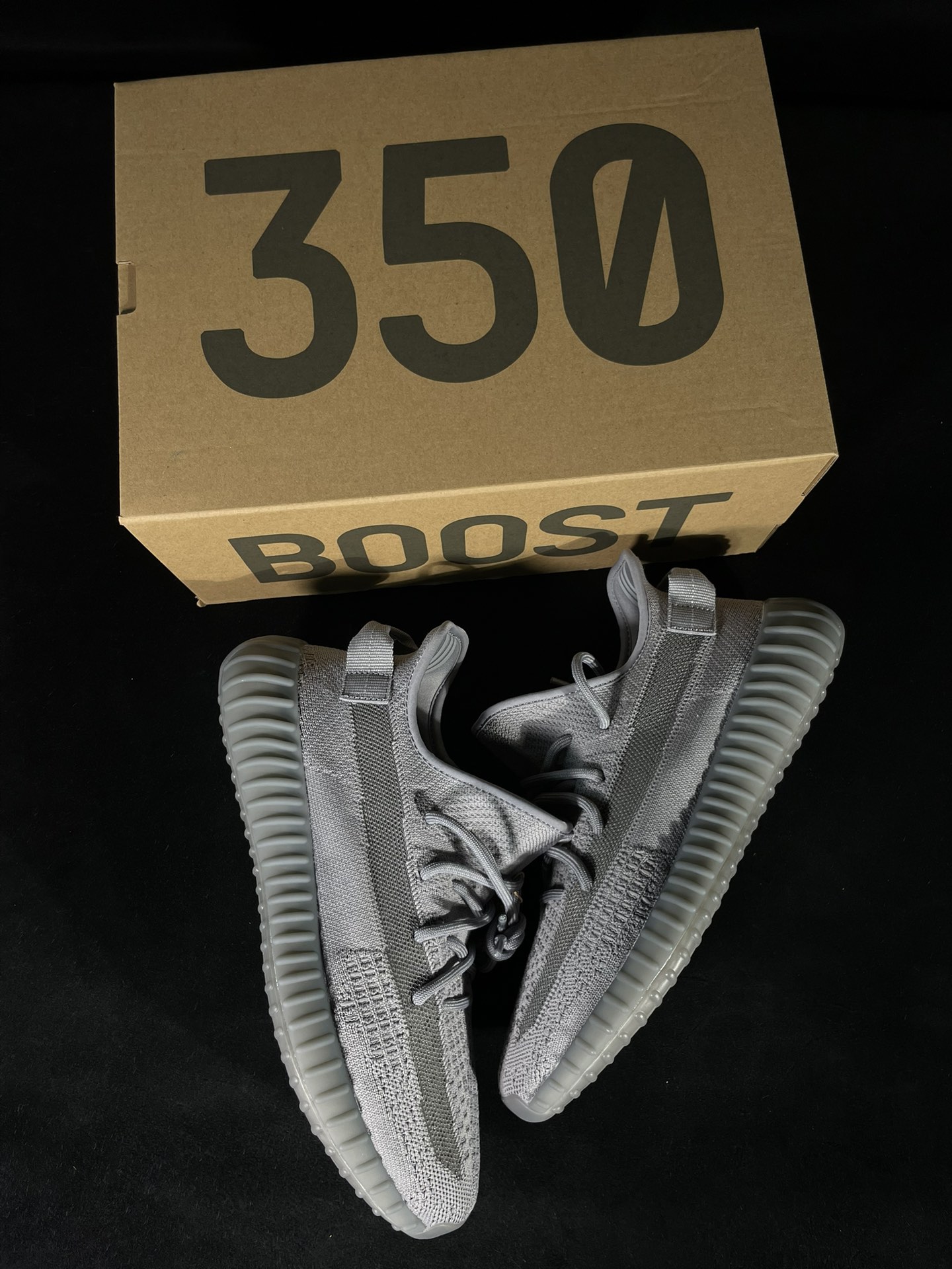 Yeezy 350v2酷灰！最强性价比版本懂货的看鞋型一眼便知 不用赘述货号IF3219 尺码36-47