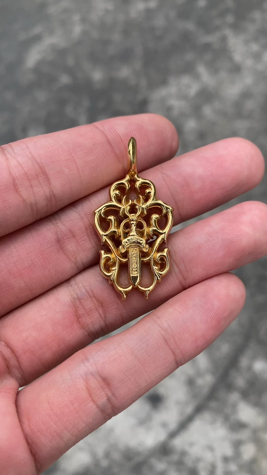 Gold-plated custom with diamond setting