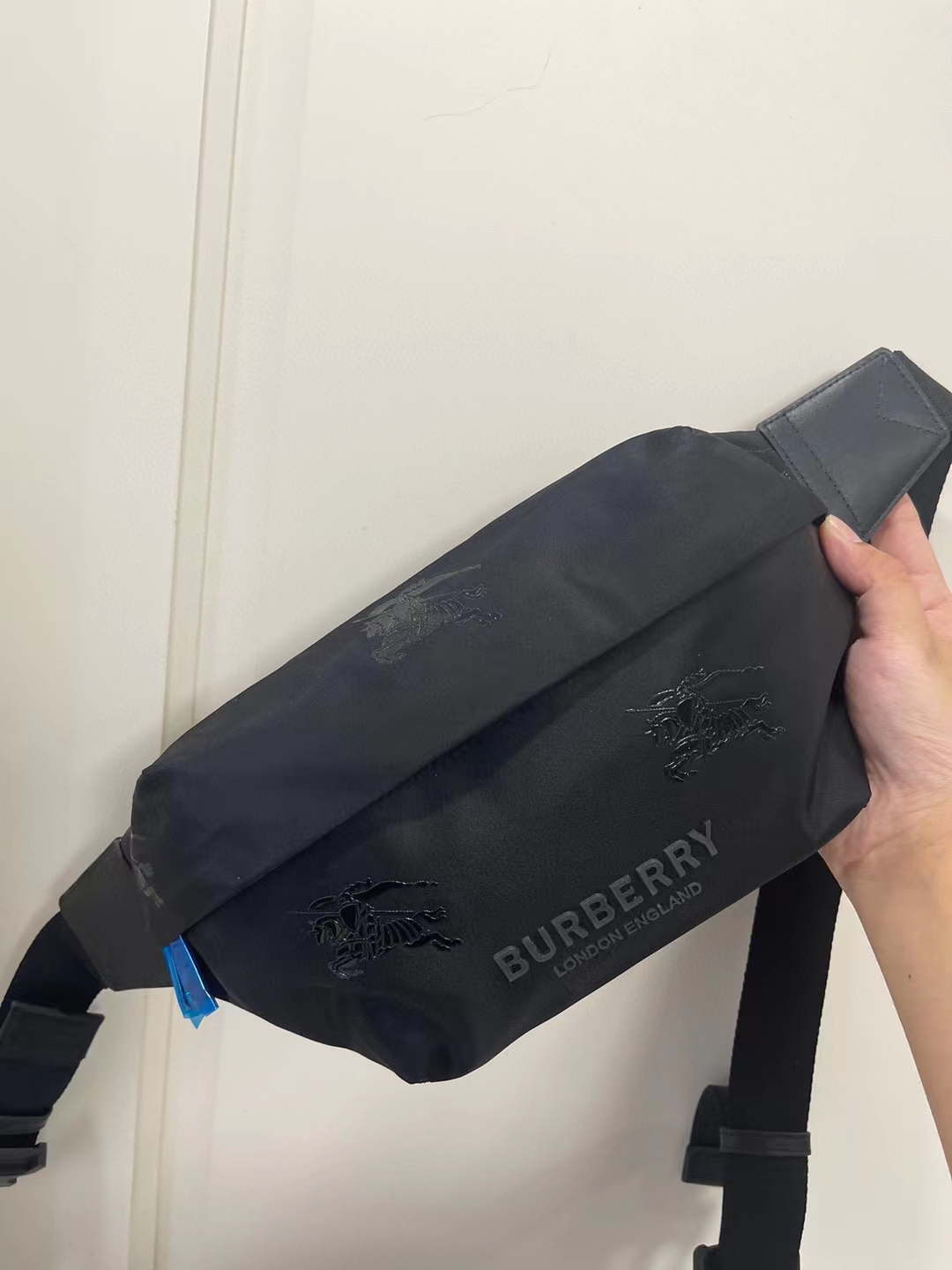 Burberry Black 31x7 5x16cm crossbody