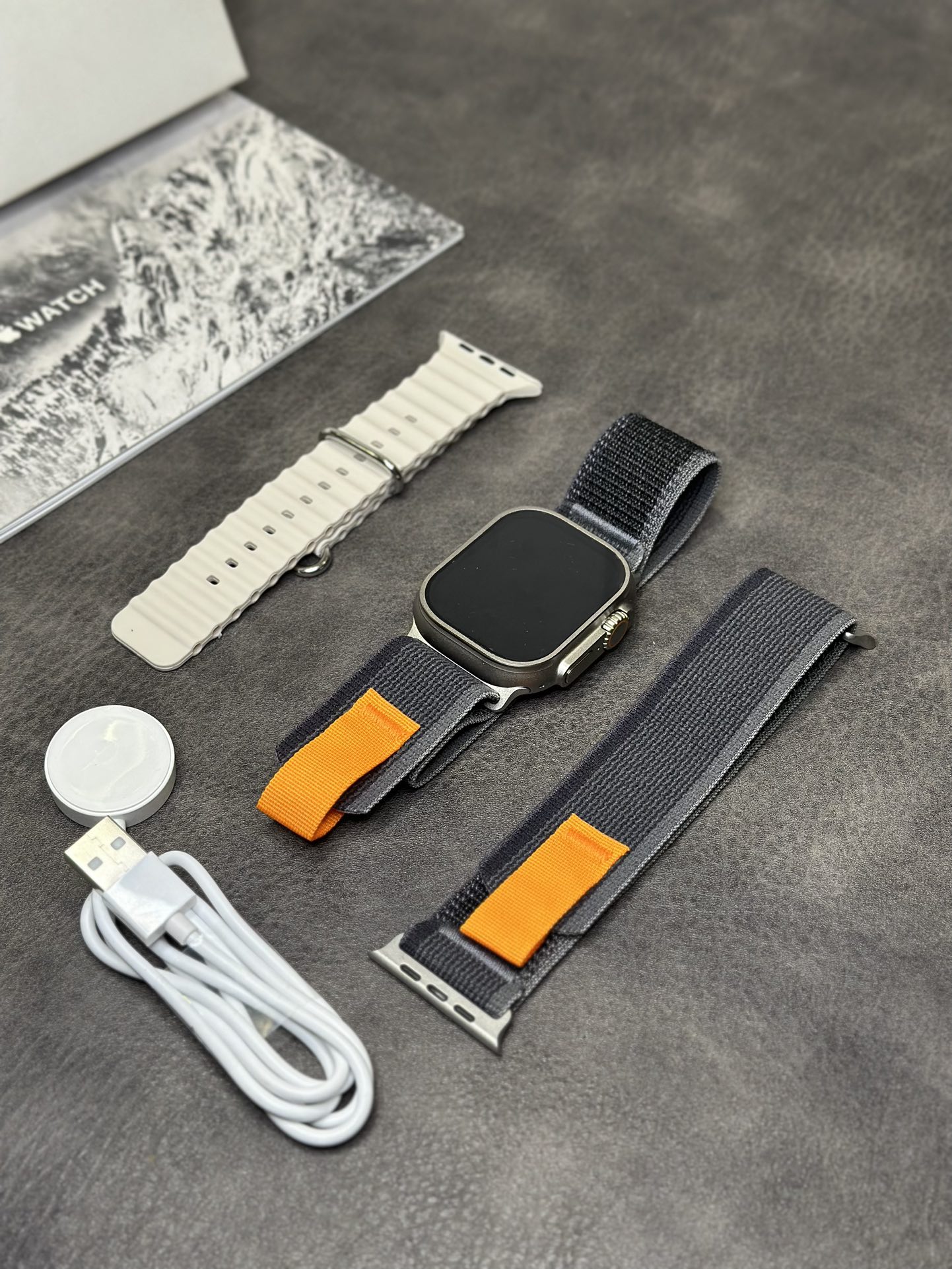 本地批💰240 ln毒版 苹果AppleWatch Ultra 标配2条表带 米色表带固定 一条可自选 下单备注 没备注默认发黑橙尼龙表带