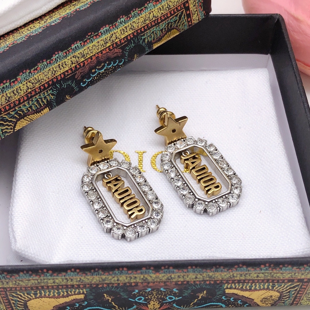 编号DED0019❤️新品❗☀原单货 ☀2020新款JADIOR迪奥星星耳钉☀专柜一致黄铜材质 超级有质