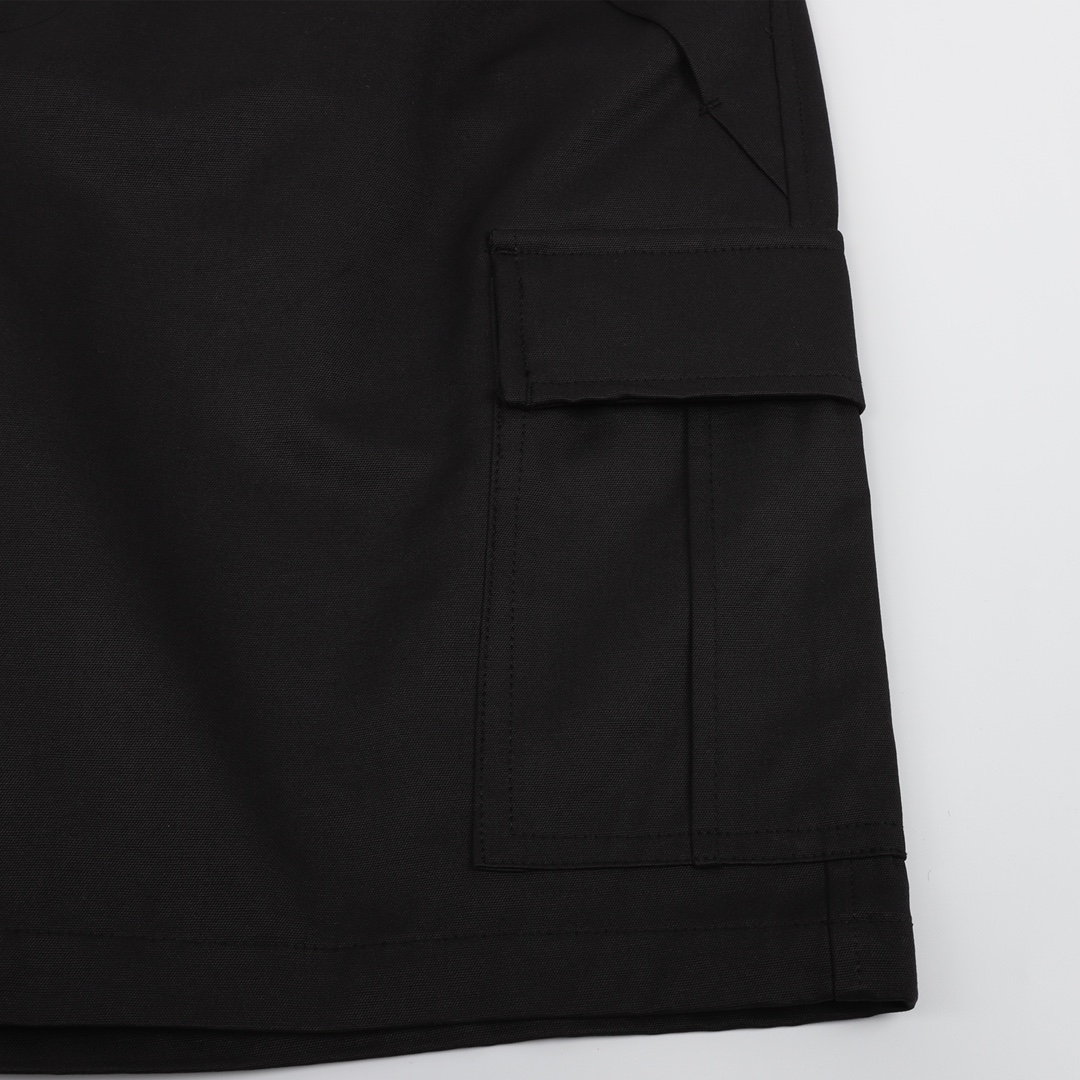 220 Burberry/巴宝莉 刺绣LOGO多口袋工装短裤