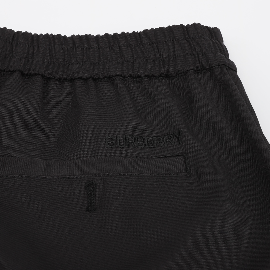 220 Burberry/巴宝莉 刺绣LOGO多口袋工装短裤