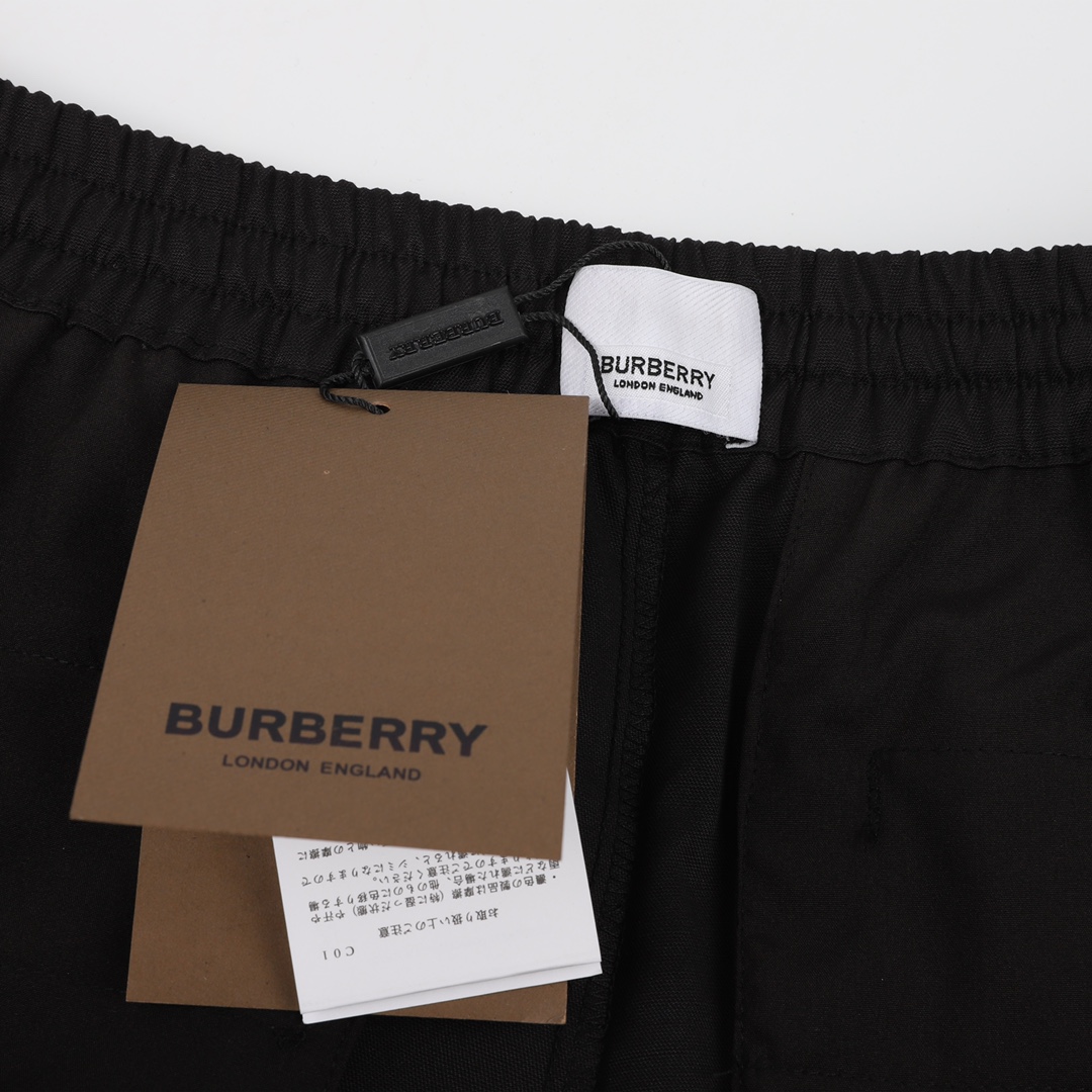 220 Burberry/巴宝莉 刺绣LOGO多口袋工装短裤