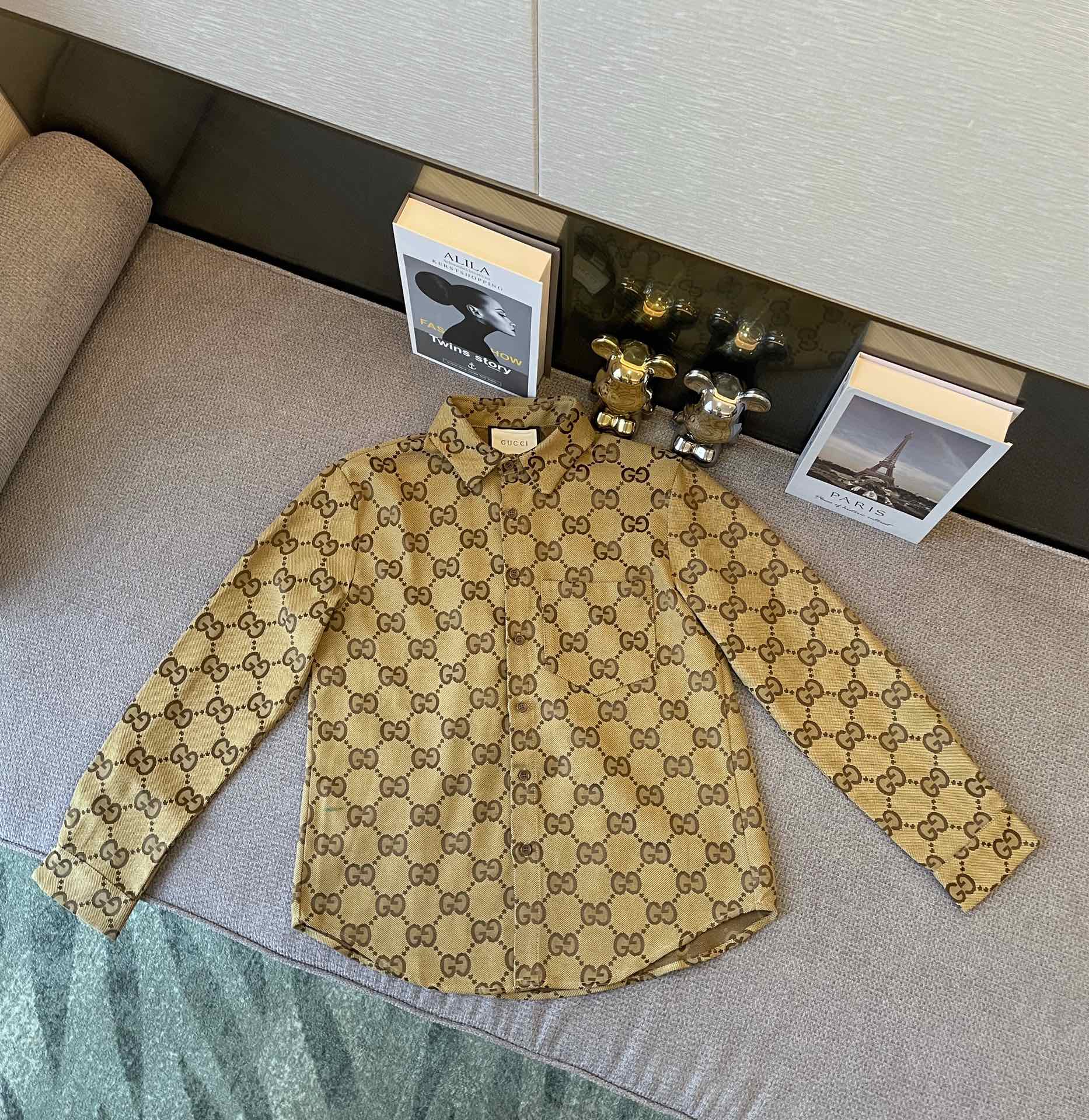 Gucci’s New Spring and Summer Cowboy Shirt with GG Flowers: A Valuable Fashion Piece - 图片 1