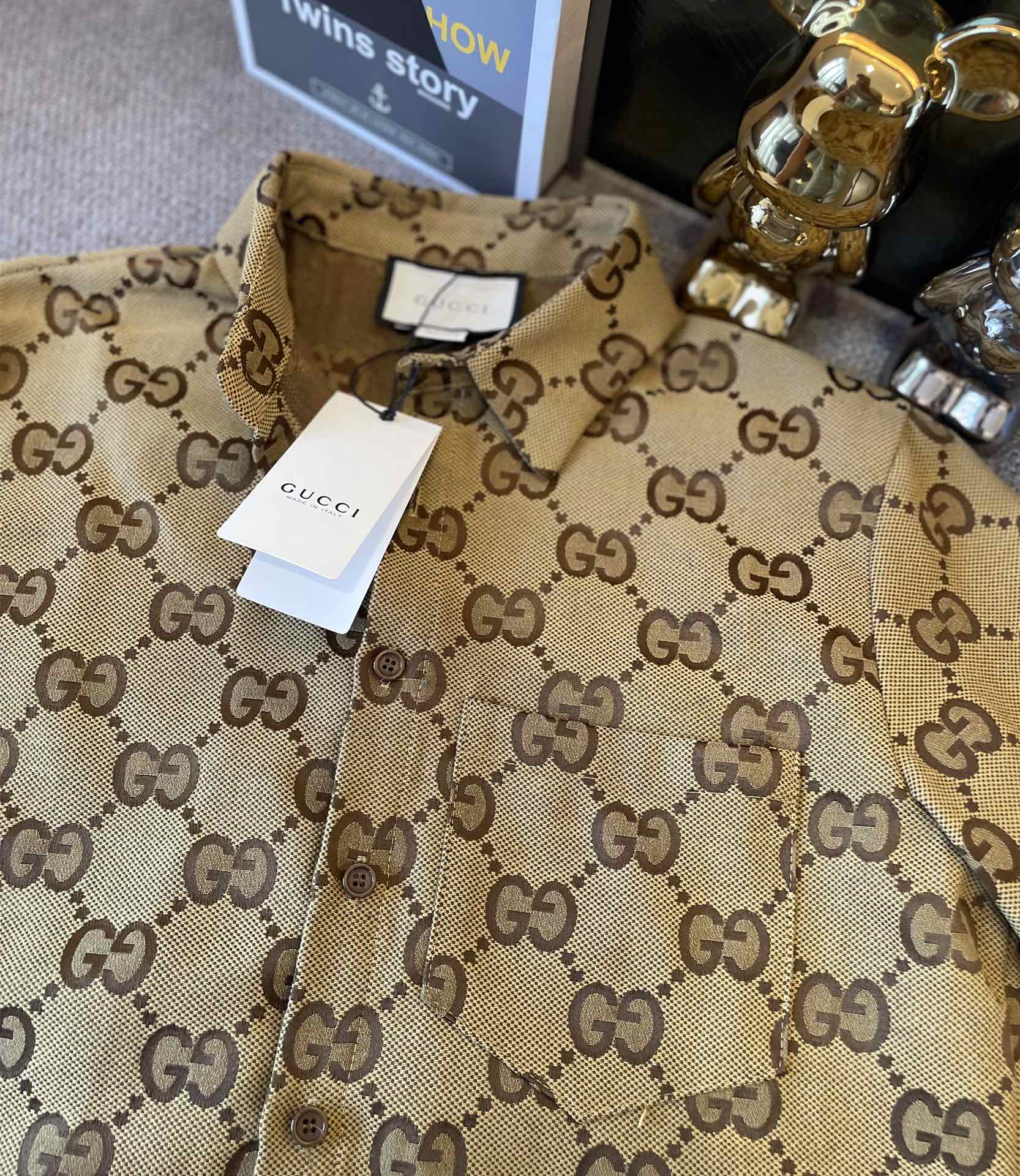 Gucci’s New Spring and Summer Cowboy Shirt with GG Flowers: A Valuable Fashion Piece - 图片 2
