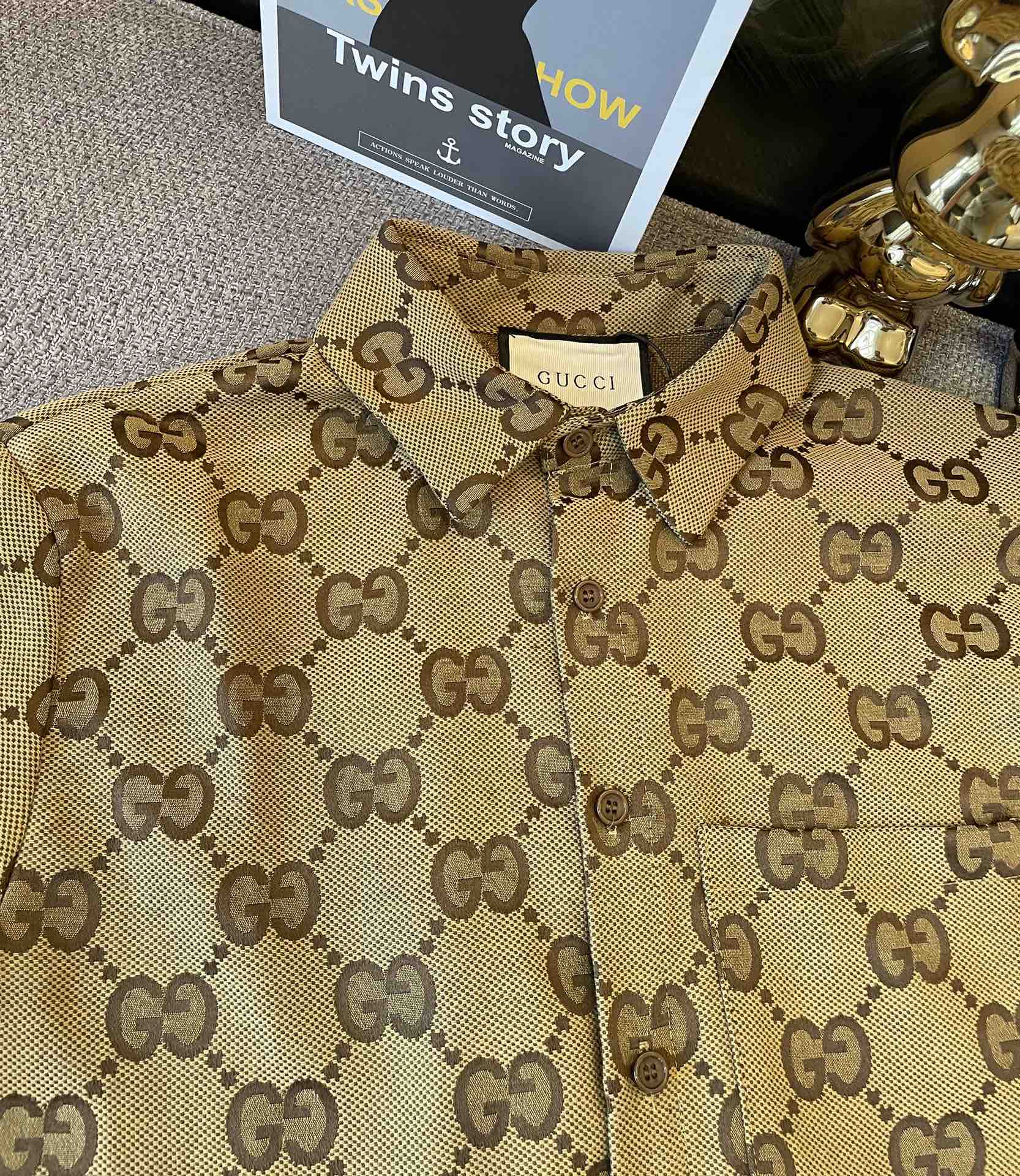 Gucci’s New Spring and Summer Cowboy Shirt with GG Flowers: A Valuable Fashion Piece - 图片 6