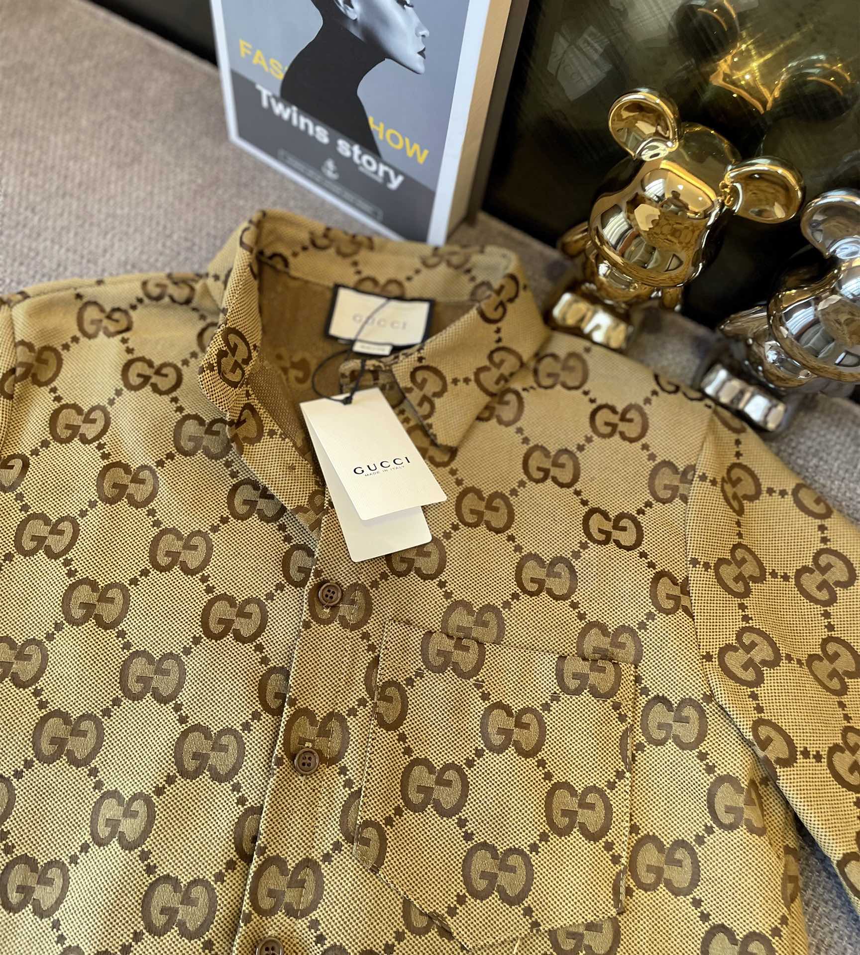 Gucci’s New Spring and Summer Cowboy Shirt with GG Flowers: A Valuable Fashion Piece - 图片 3