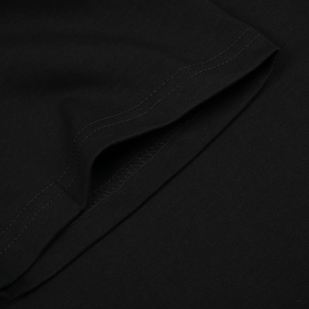 GUCCI 23SS春夏新款 简易LOGO短袖T恤-Chinese UA Cheap High Quatity Brand Clothes Bags handbags Sneakers wholesale wholesaler seller from China Factory suppliers Fashion Clothing Shoes best Quality Beautiful Price GUCCI 23SS春夏新款 简易LOGO短袖T恤