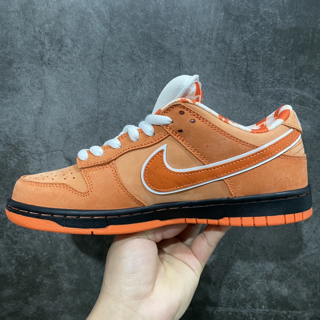 图片[2]-OG纯原 波士顿知名鞋店重磅联名nConcepts x NK SB Dunk Low \”Orange Lobster\” 橙龙虾 FD8776-800 圈内最强 零售首选 独家原厂航空铝磨具打磨大底 鞋头坡度极致还原 原盒原配 圈内天花板工艺 原厂冲刀 超高清洁度 全鞋零毛边皮料切割 全套原楦原模倾力打造完美版型 采用原厂百宏鞋带以及原厂百宏织唛舌标 内标可供原厂几率过验 原厂中底布黄色点胶 原厂中底布拉帮走线遵循公司‼️nSIZE：36 36.5 37.5 38 38.5 39 40 40.5 41 42 42.5 43 44 44.5 45 46 47.5-莆田鞋批发中心