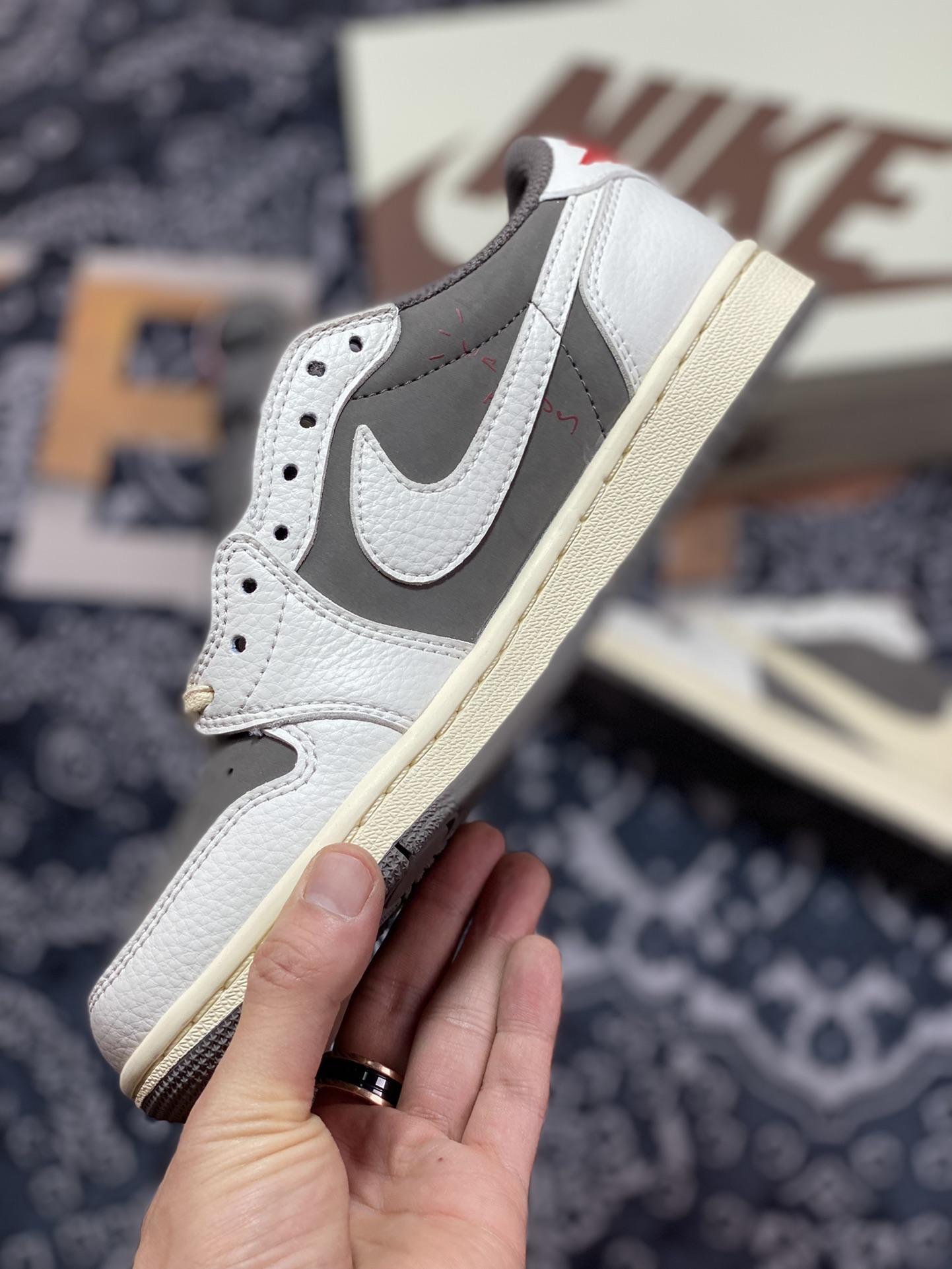 原装级别 Travis Scott x Air Jordan 1 Low ” Reverse Mocha ” 白棕摩卡  DM7866-162