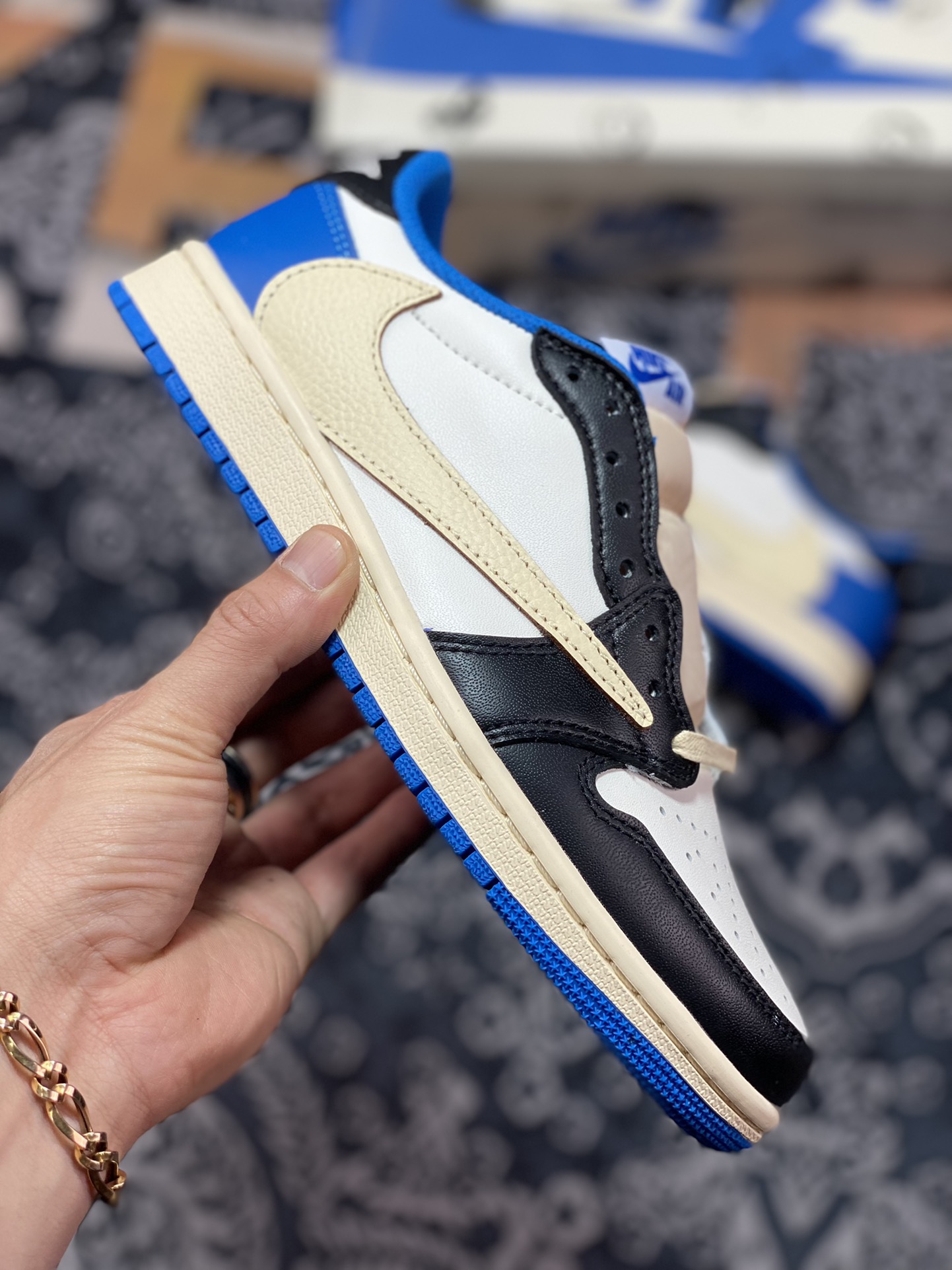 Original grade TS x Fragment Design x AJ1 Low three-party joint lightning barb joint DM7866-140