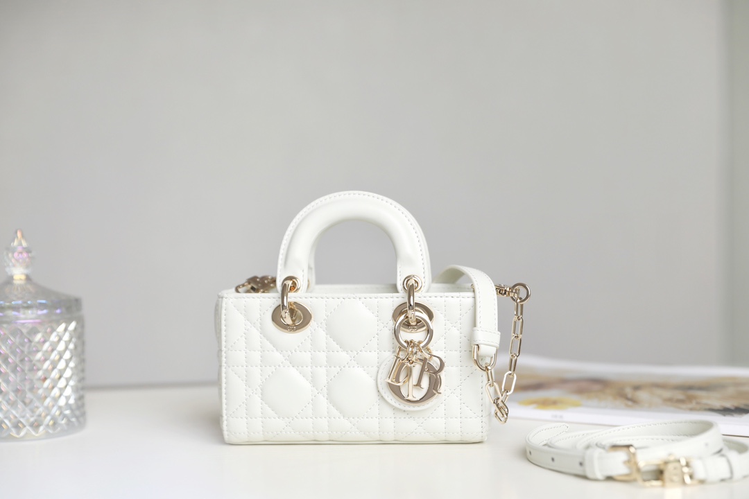 Dior Lady High
 Bags Handbags Gold White Canvas Chains