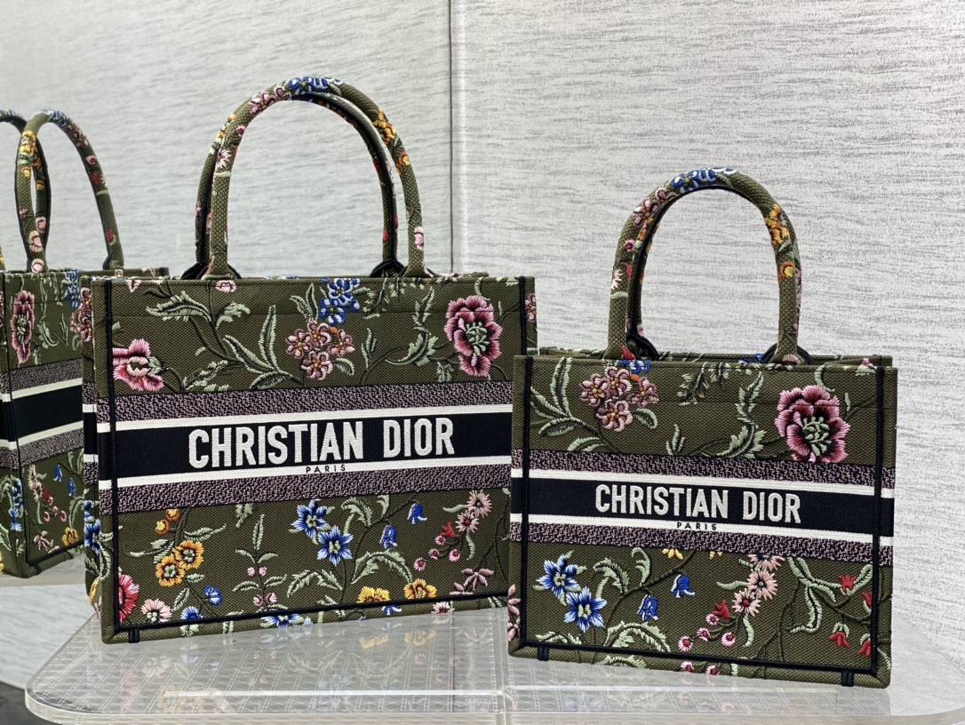 [Dior Women