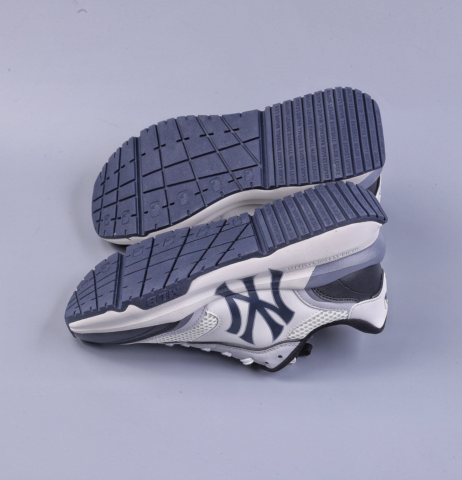 MLB BigBall Chunky New York Yankees Heightened Retro Style Printed Dad Shoes