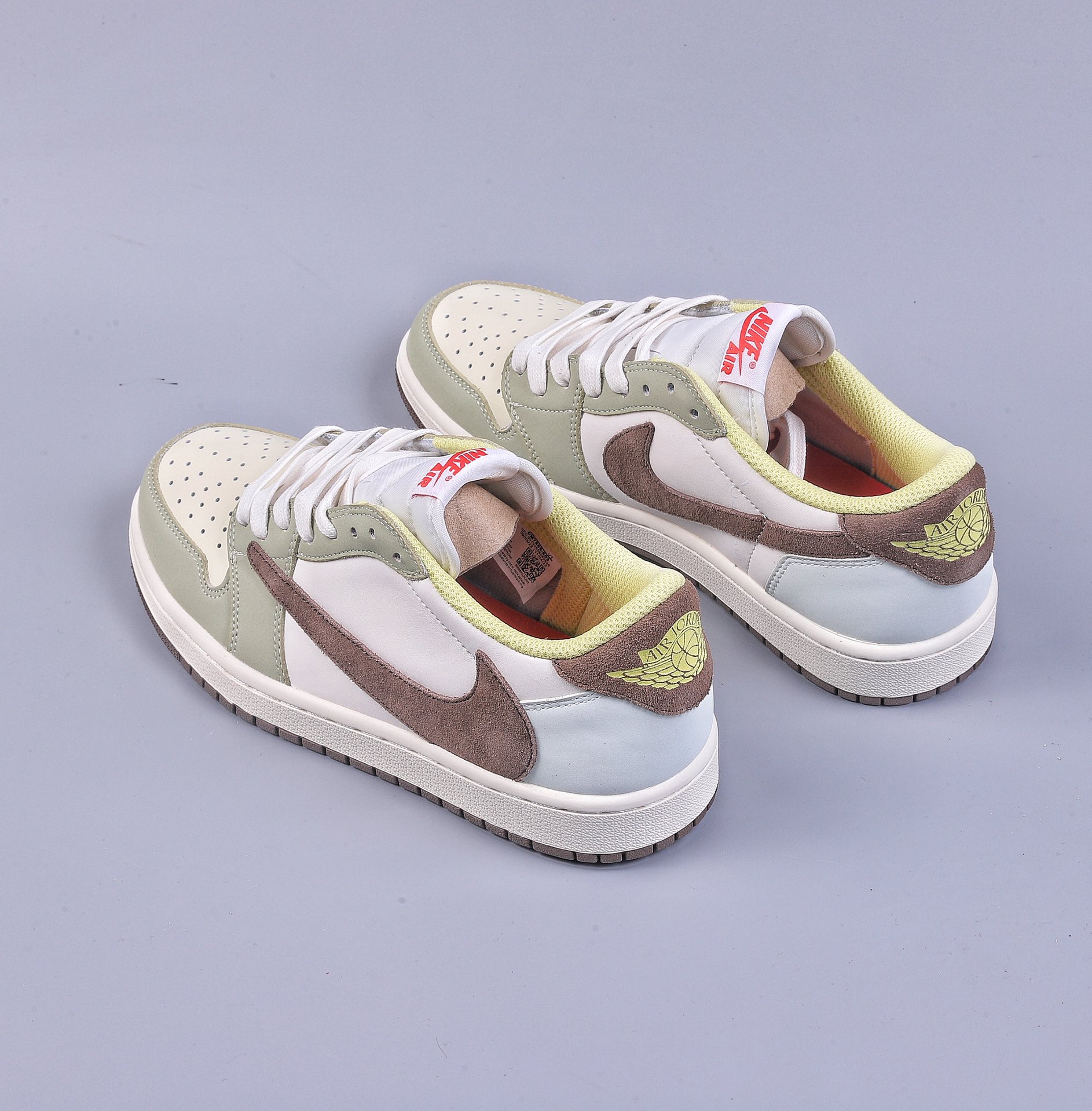 220 Travis Scott x Fragment x Air Jordan 1 Low TS联名倒勾低帮板鞋 DM7866-603