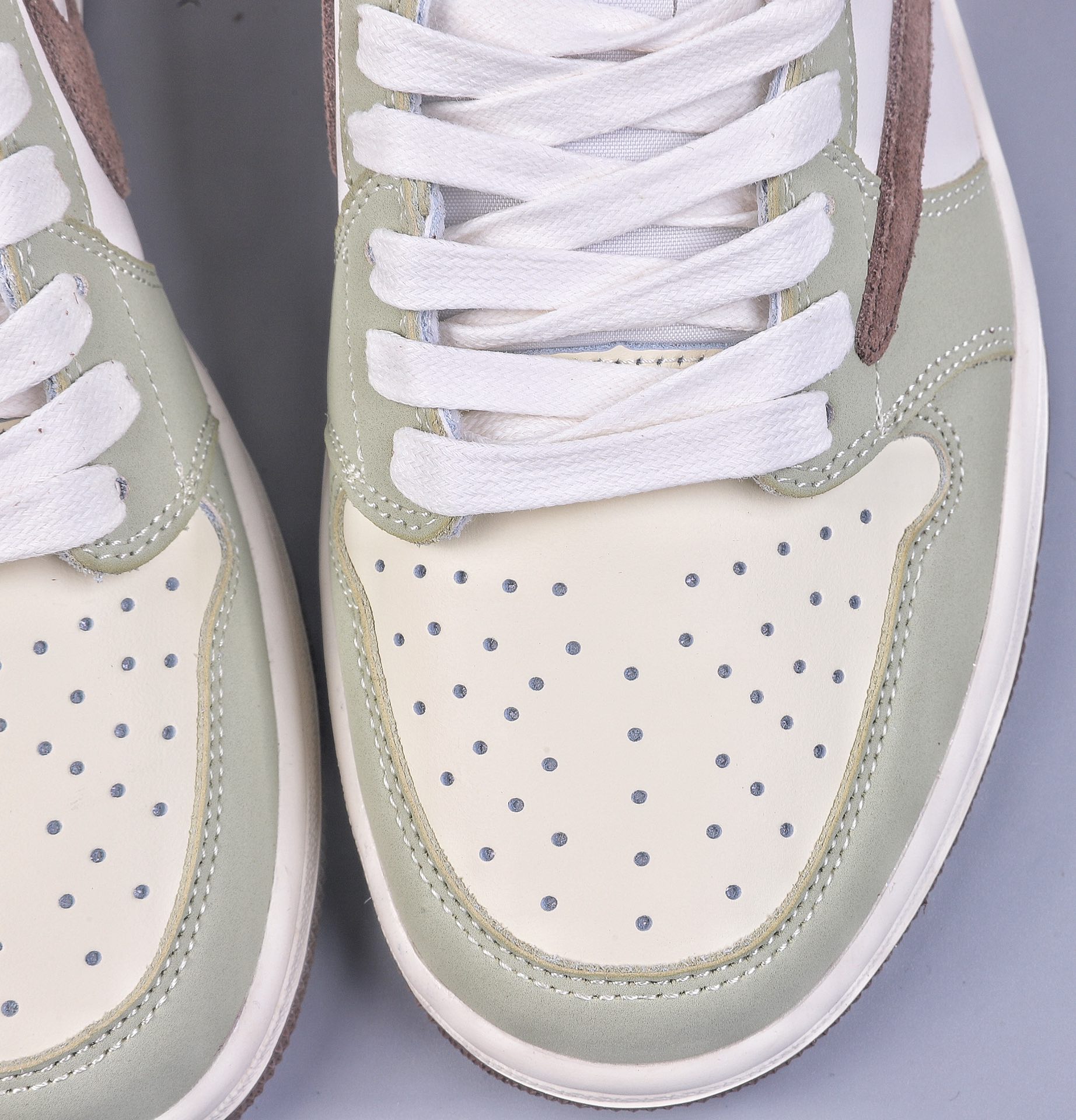 220 Travis Scott x Fragment x Air Jordan 1 Low TS联名倒勾低帮板鞋 DM7866-603