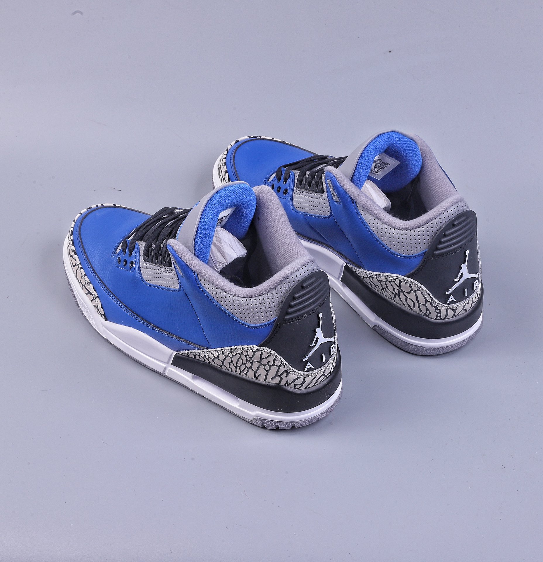 280 R版Air Jordan 3Retro ”Varsity Royal” 皇家蓝水泥爆裂纹 CT8532-400