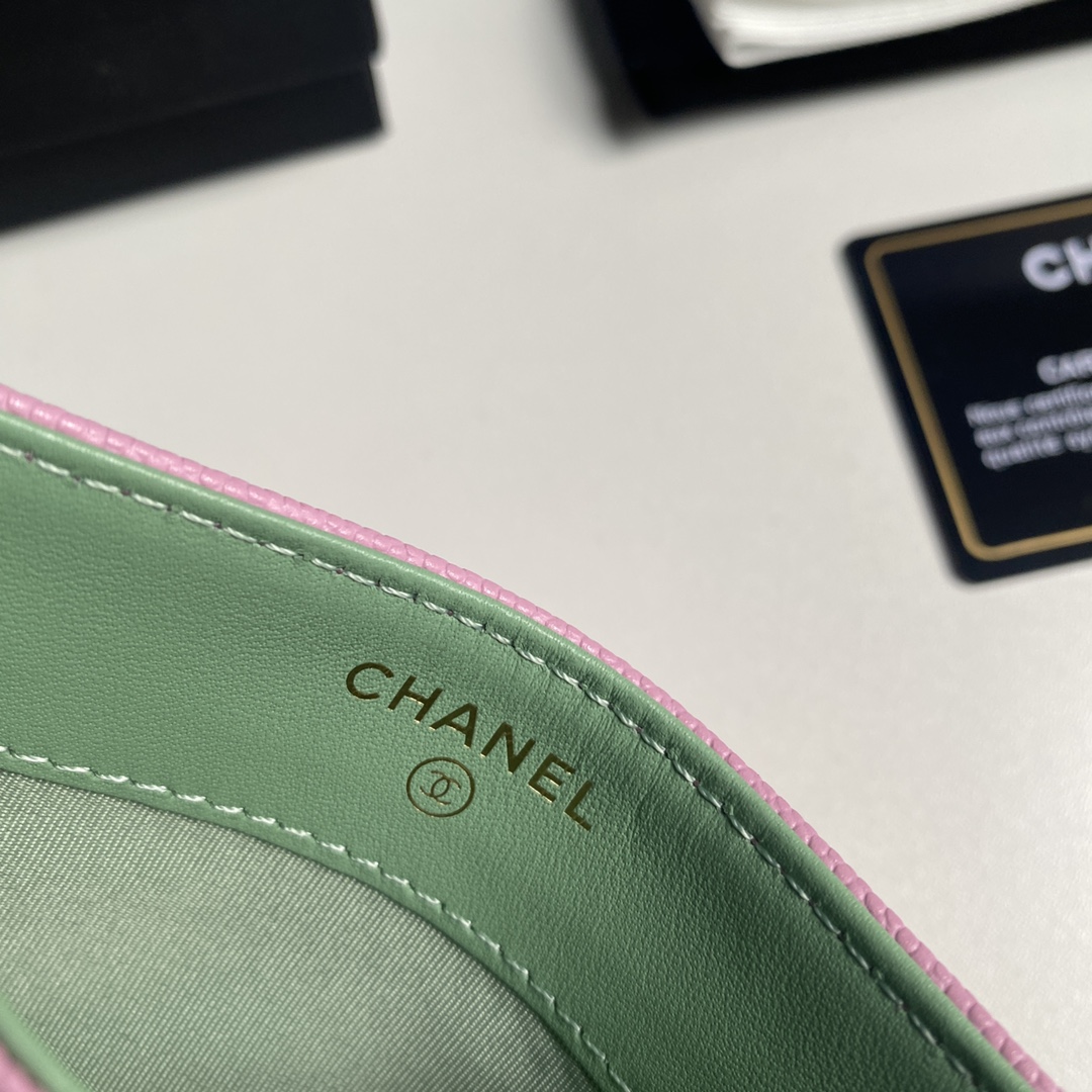 Chanel 新品小香 、菱格纹路 搭配最新款luogo