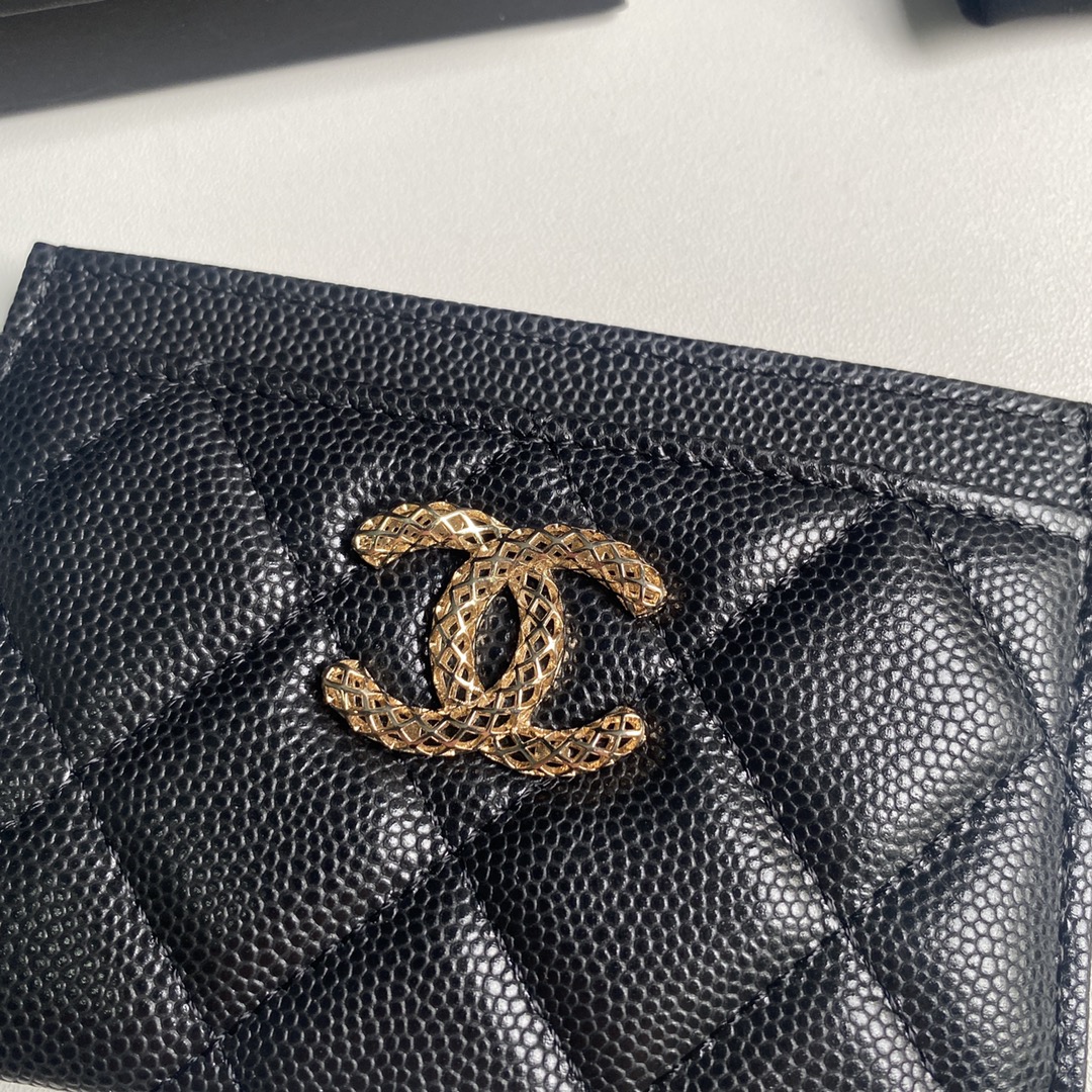 Chanel 新品小香 、菱格纹路 搭配最新款luogo