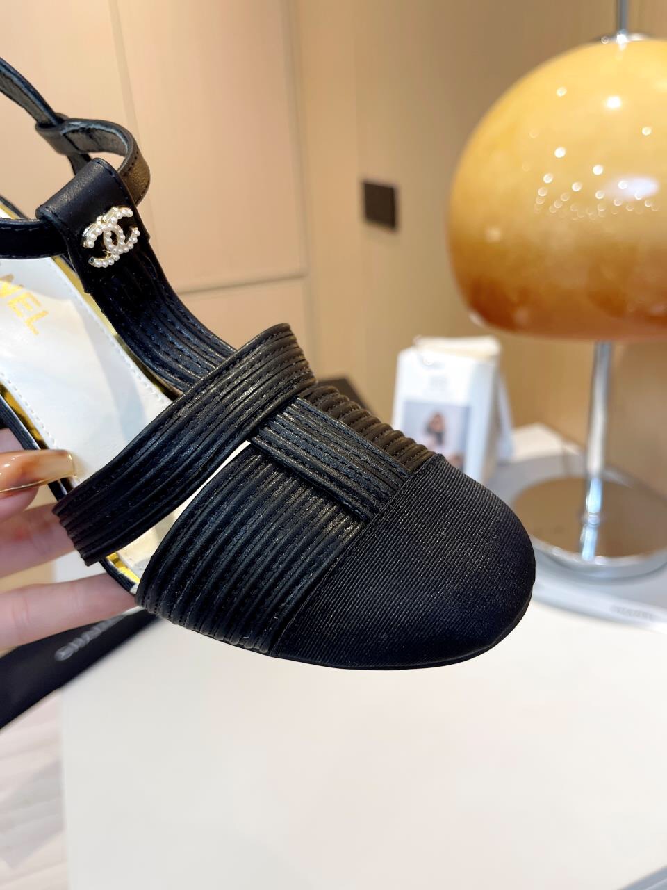 2023 ssCHANEL/CHANEL A principios de primavera Nueva serie High Medium Low Top está fuera de las gra