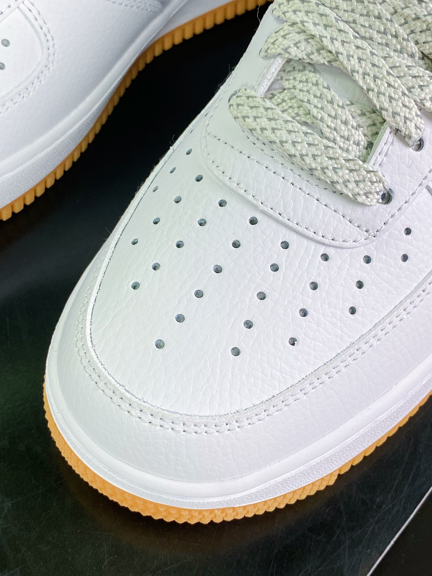 Air Force 1’07 LV8” White/Sunrise”空军一号板鞋“皮革白紫朝霞日出”DH4406-201