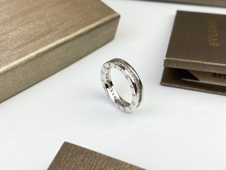 BVLGARI B.ZERO1 Classic Single Diamond Ring Details in 18k Gold Quality – Imported High Carbon Drilling Technology - 图片 6