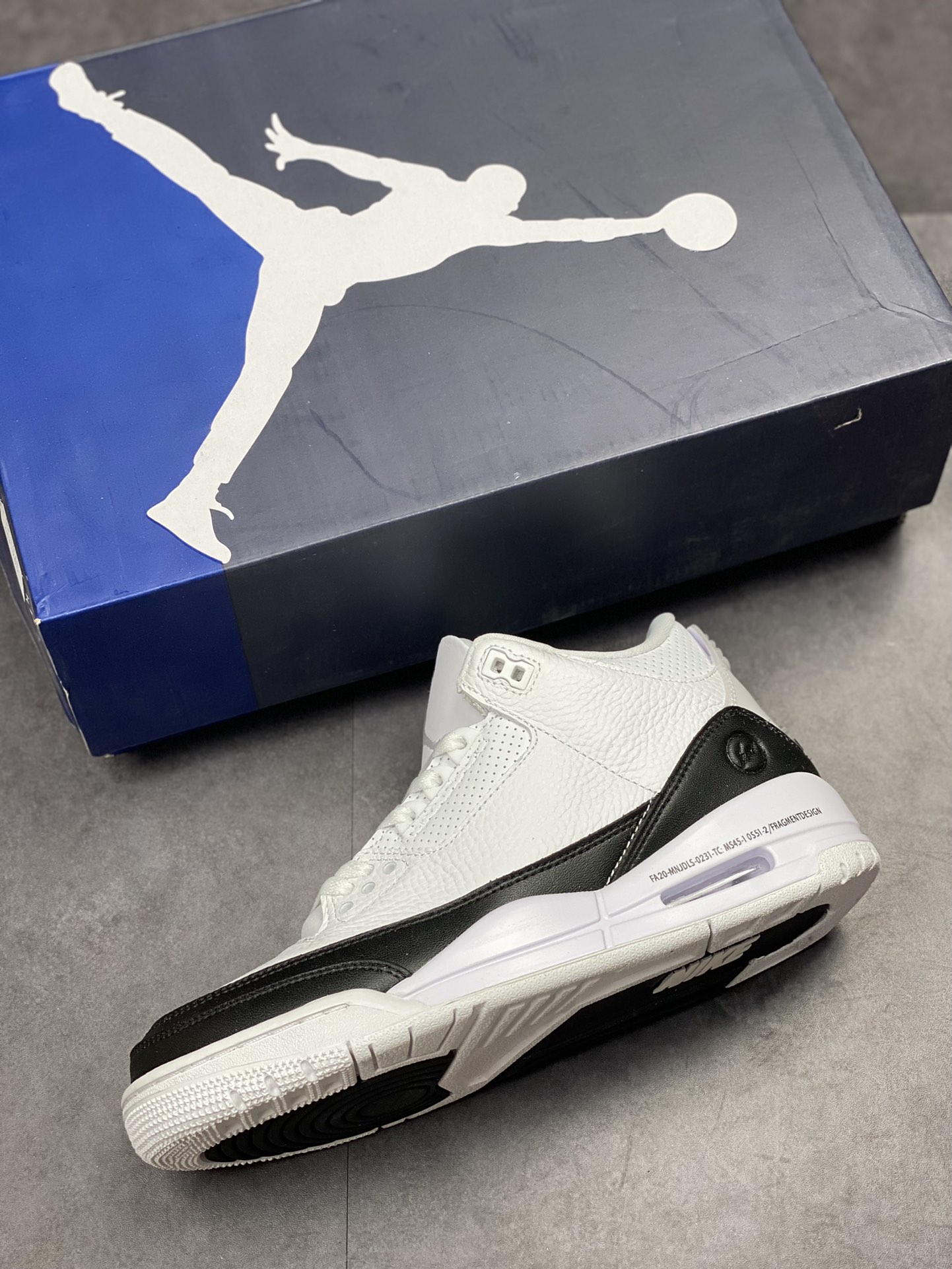 260 Fragment Design x Air Jordan AJ3 藤原浩闪电联名 DA3595-100