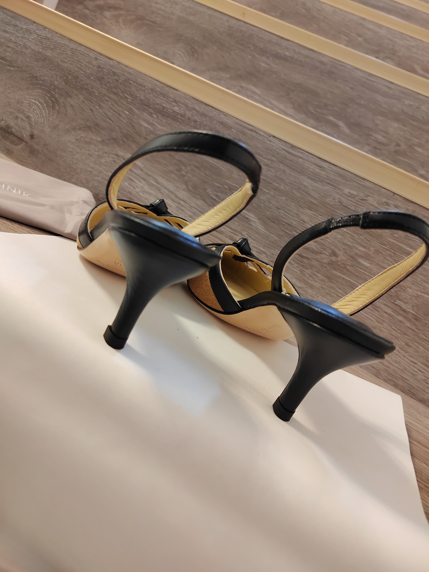 Manol Blahnik Spring/Summer Bumuler Shores: Original, High-density Tarpaulin, Italian Craftsmanship - 图片 8