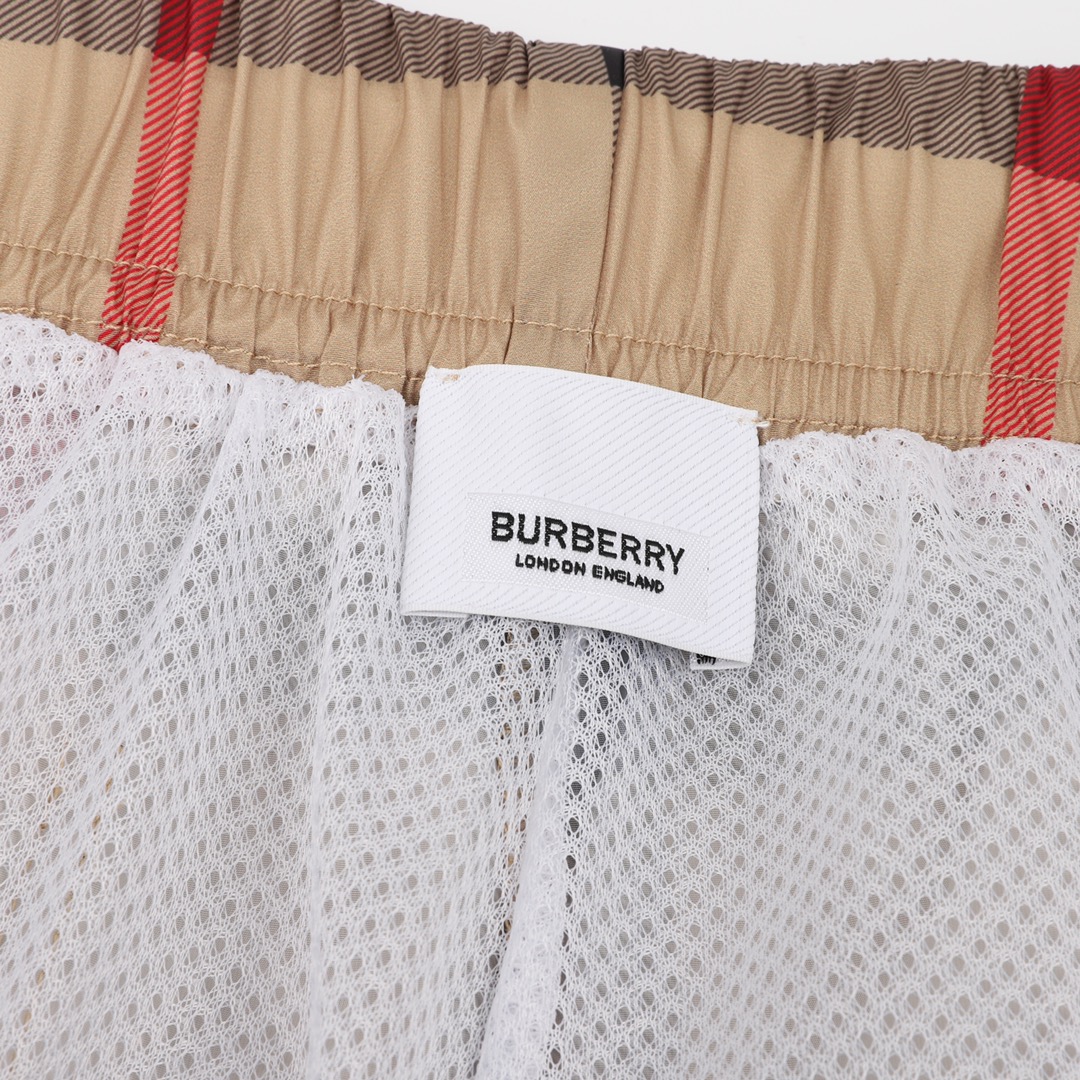 180 Burberry/巴宝莉 条纹格子沙滩短裤