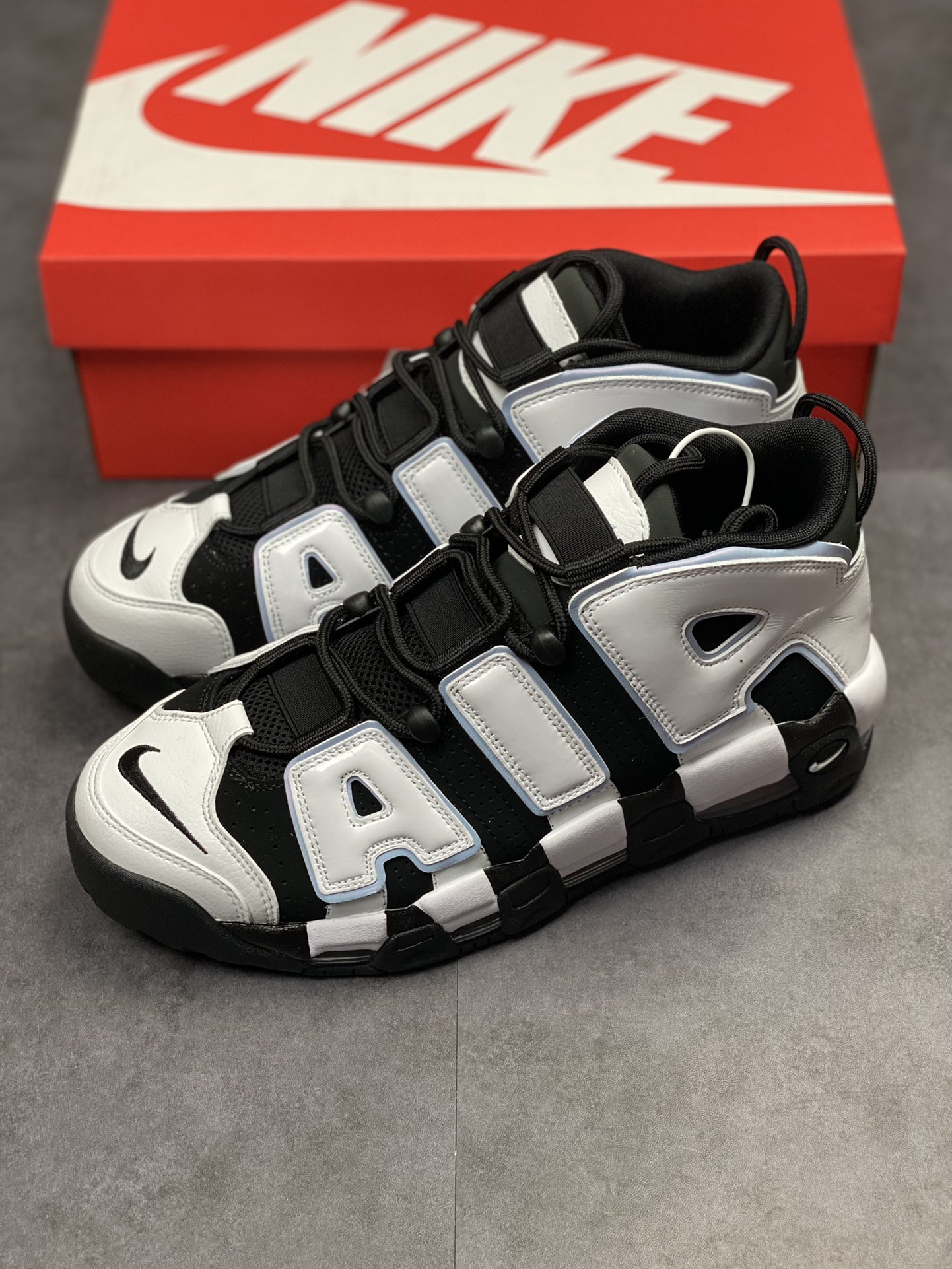 260 Air More Uptempo 漆皮黑白 DV0819-001