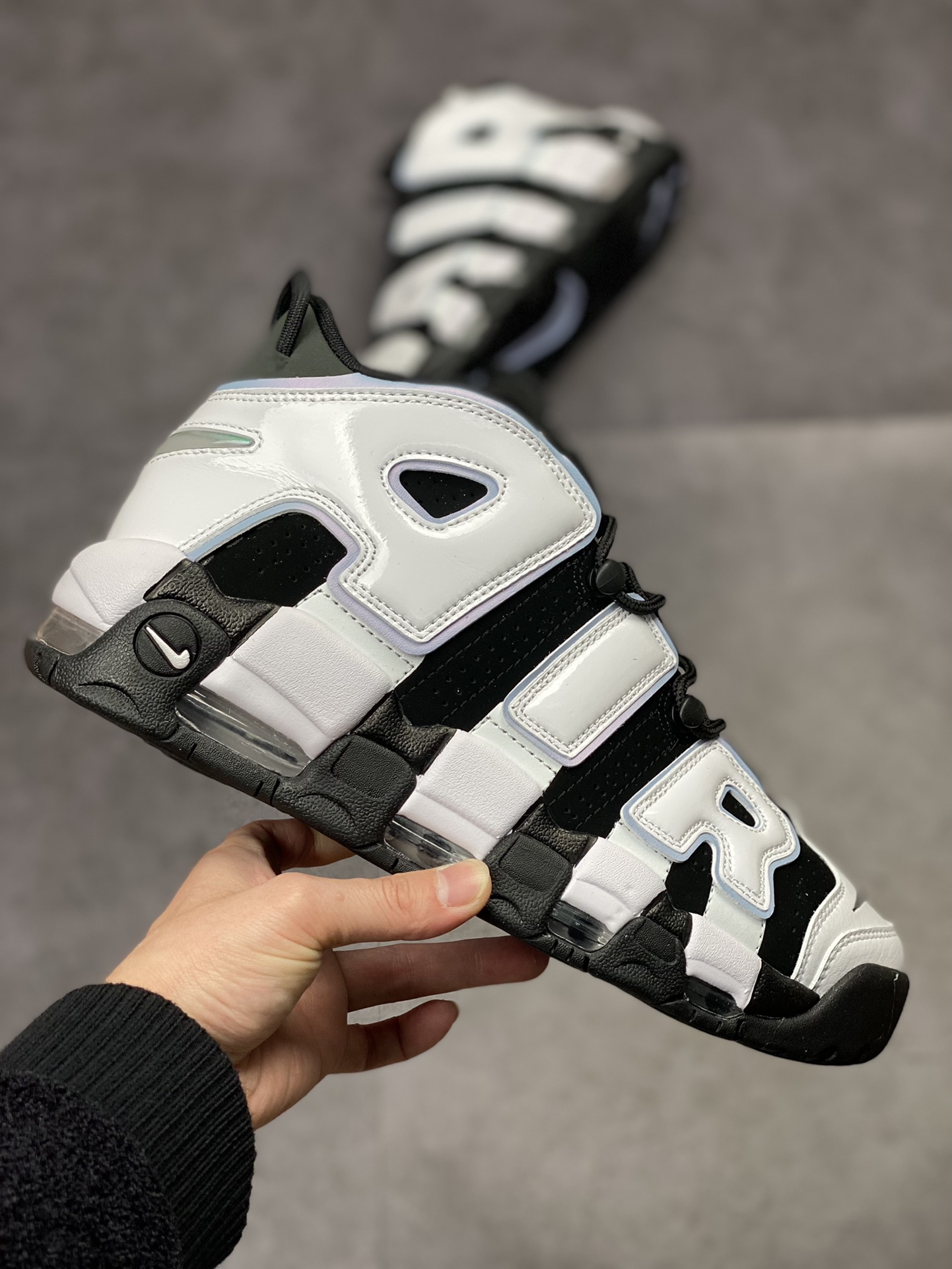 260 Air More Uptempo 漆皮黑白 DV0819-001
