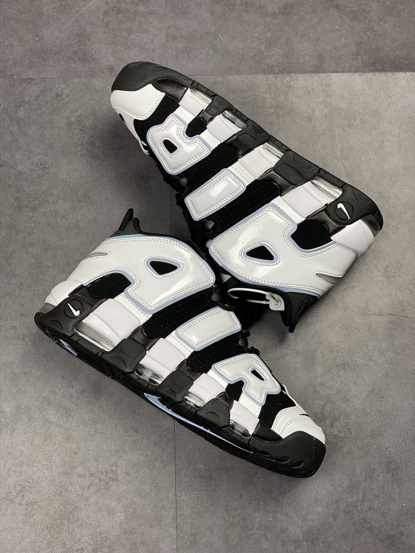 260 Air More Uptempo 漆皮黑白 DV0819-001