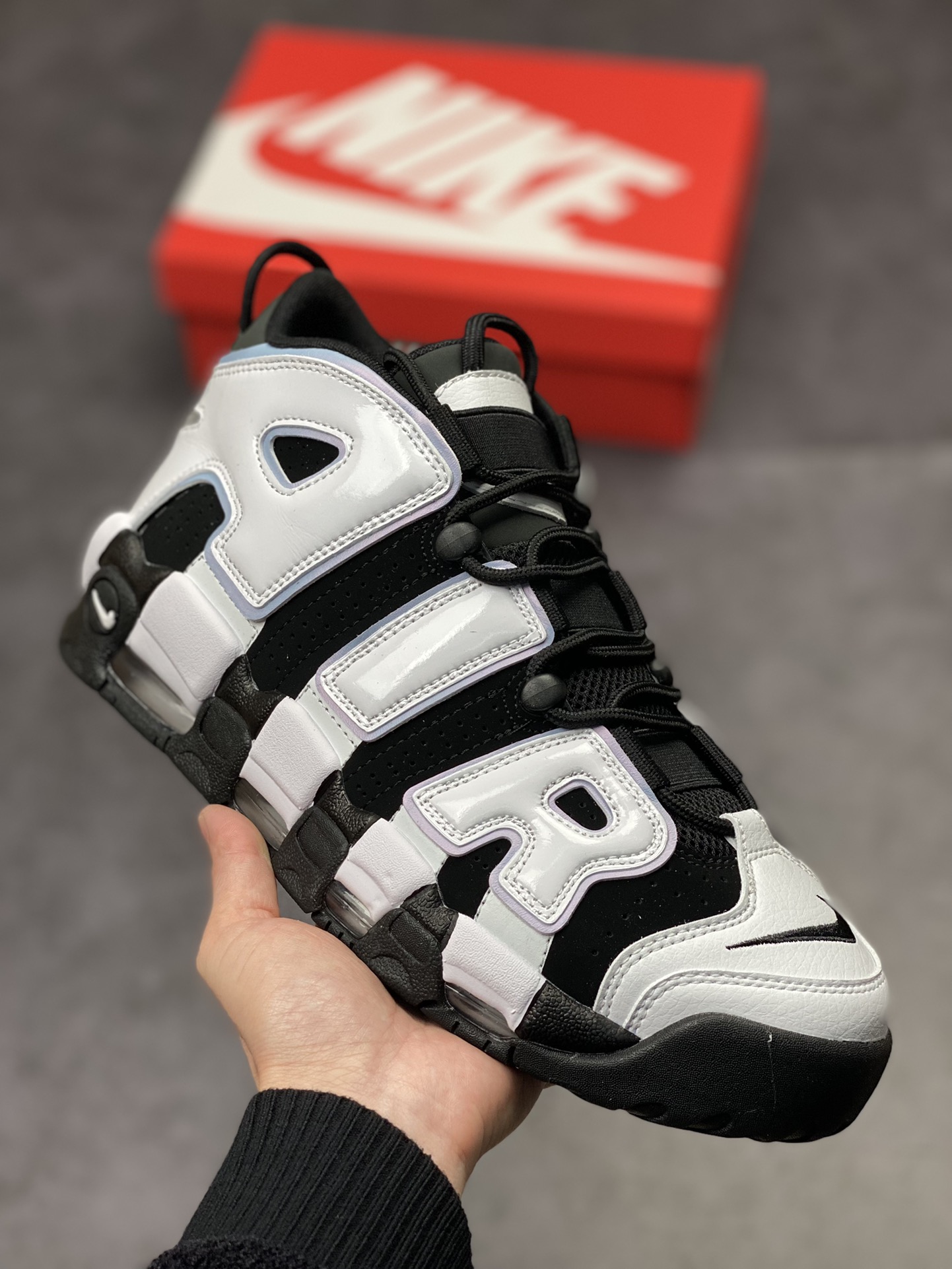 260 Air More Uptempo 漆皮黑白 DV0819-001