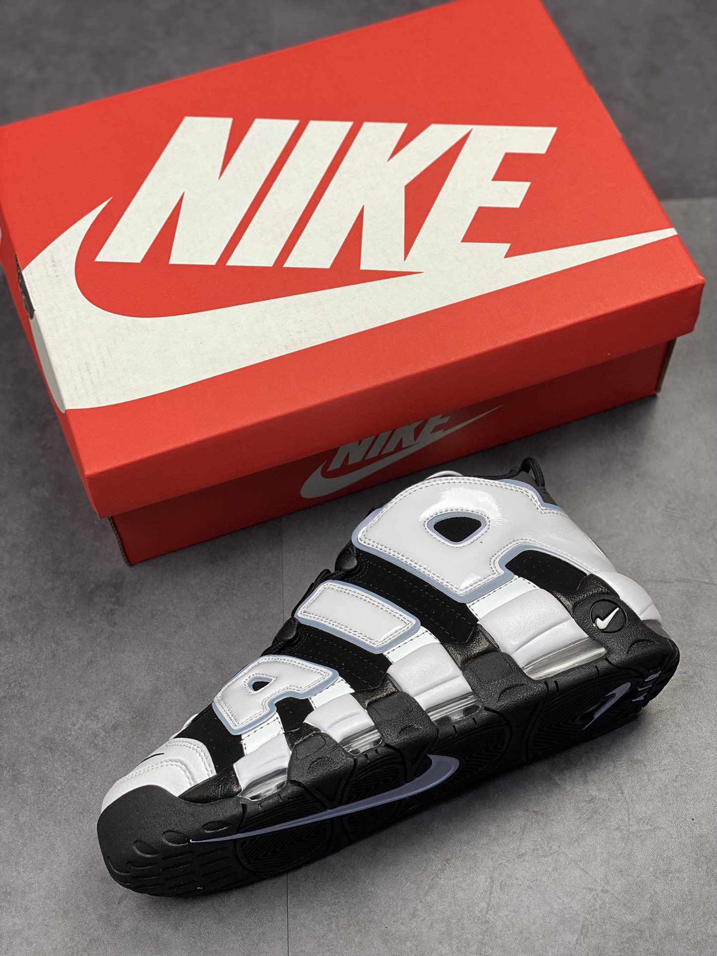 260 Air More Uptempo 漆皮黑白 DV0819-001