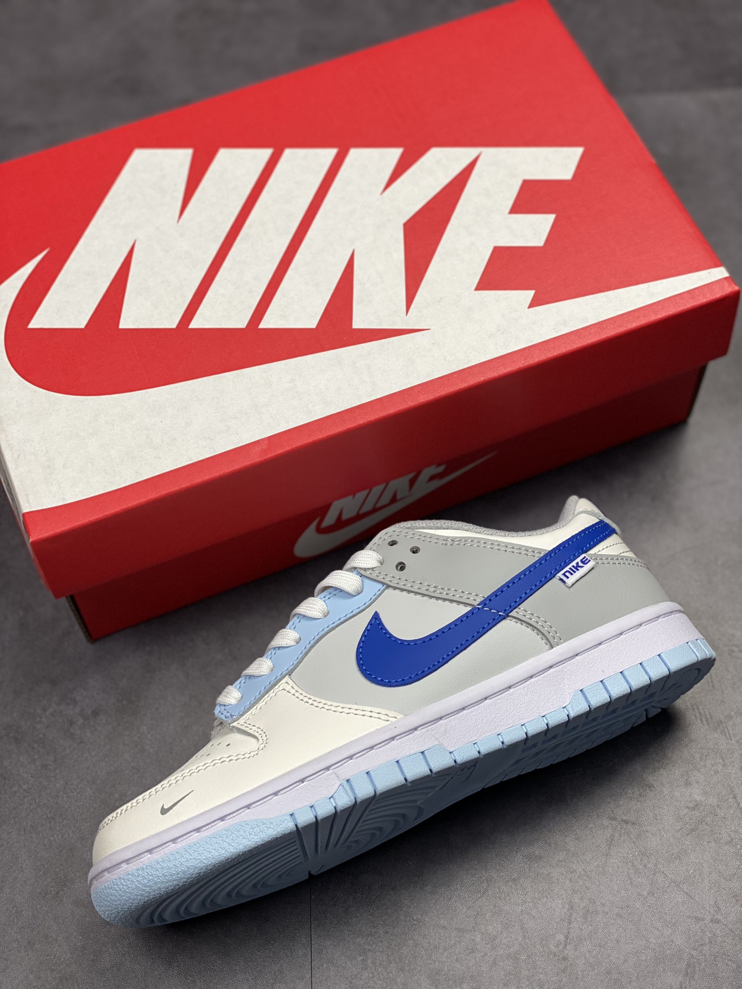 240 Nike SB Dunk Low “Ivory Hyper Royal” 海盐蓝 FB1843-141