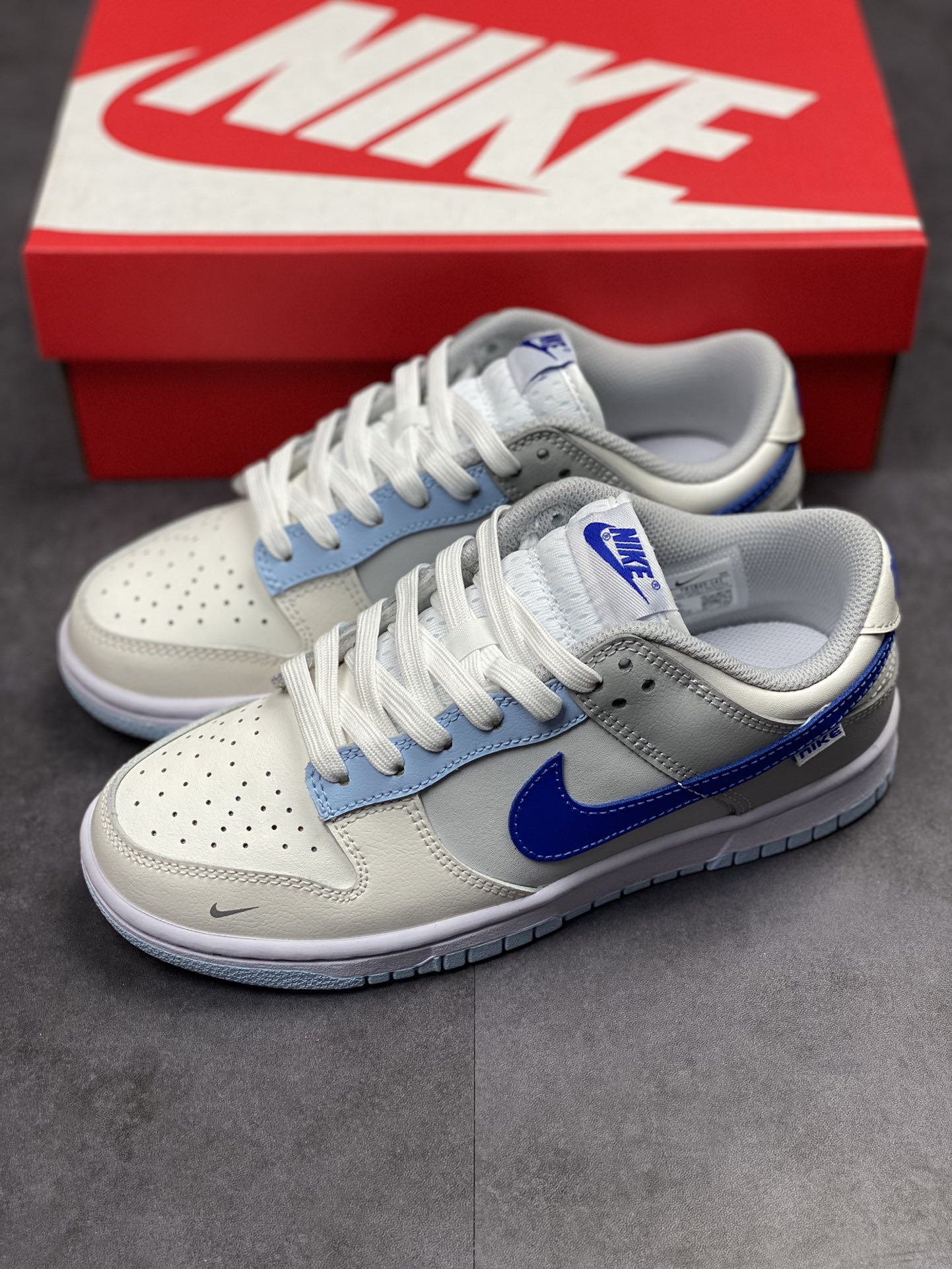 240 Nike SB Dunk Low “Ivory Hyper Royal” 海盐蓝 FB1843-141