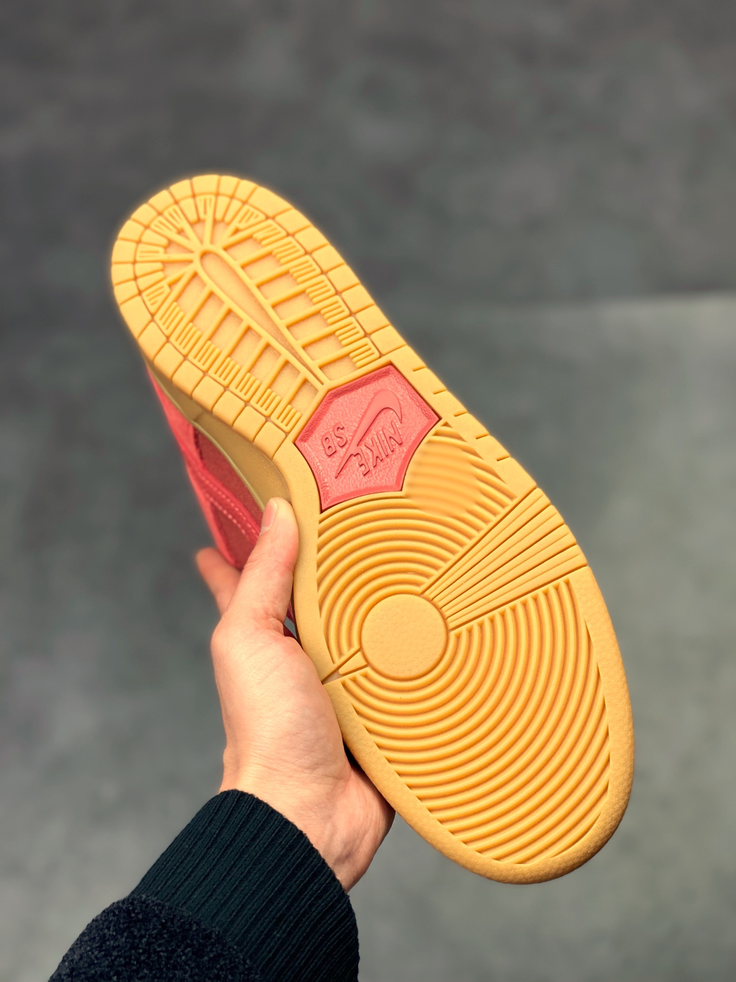 350 Nike SB Dunk Low ”Red Gum” 石榴红生胶 DV5429-600