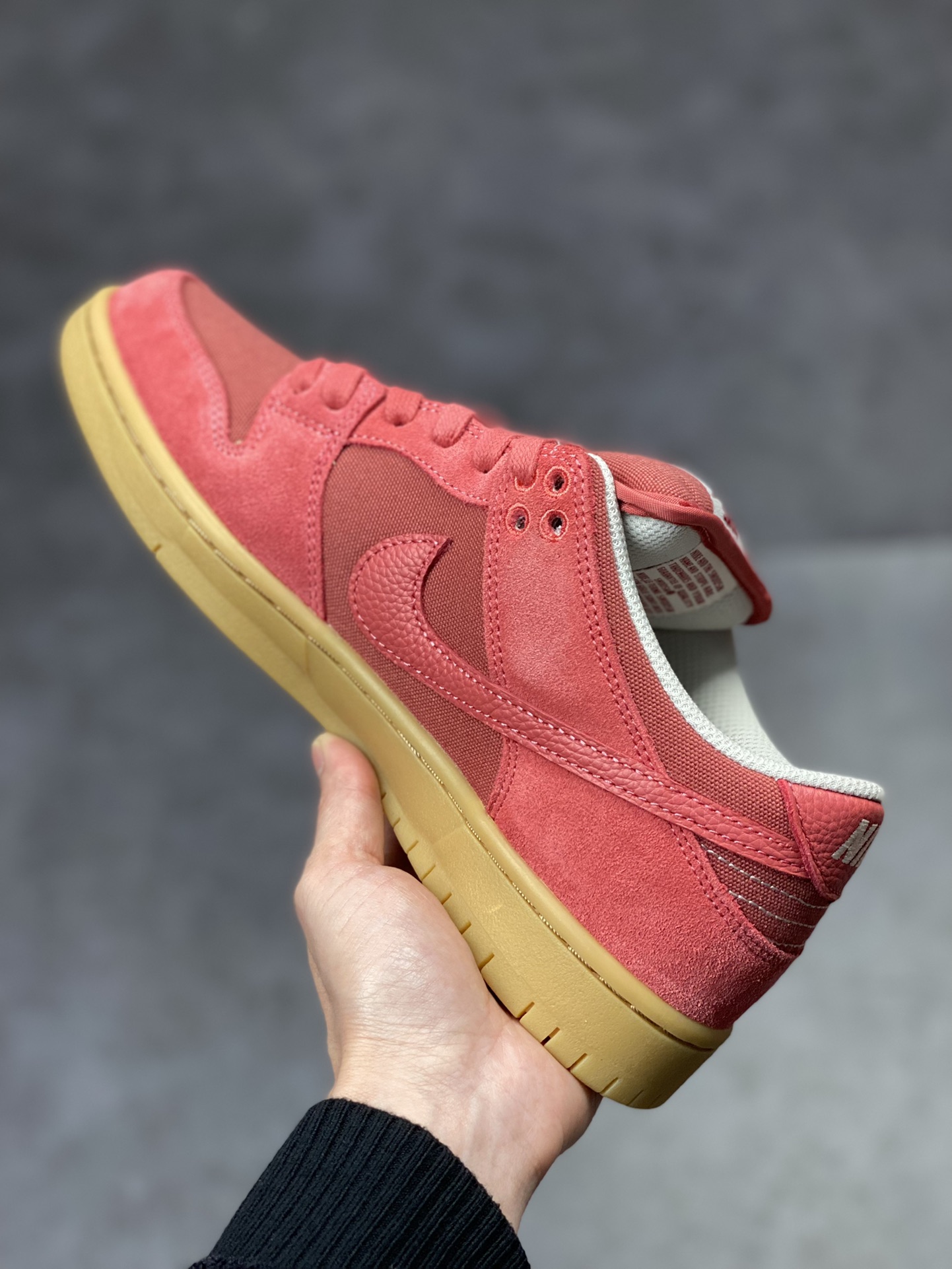 350 Nike SB Dunk Low ”Red Gum” 石榴红生胶 DV5429-600