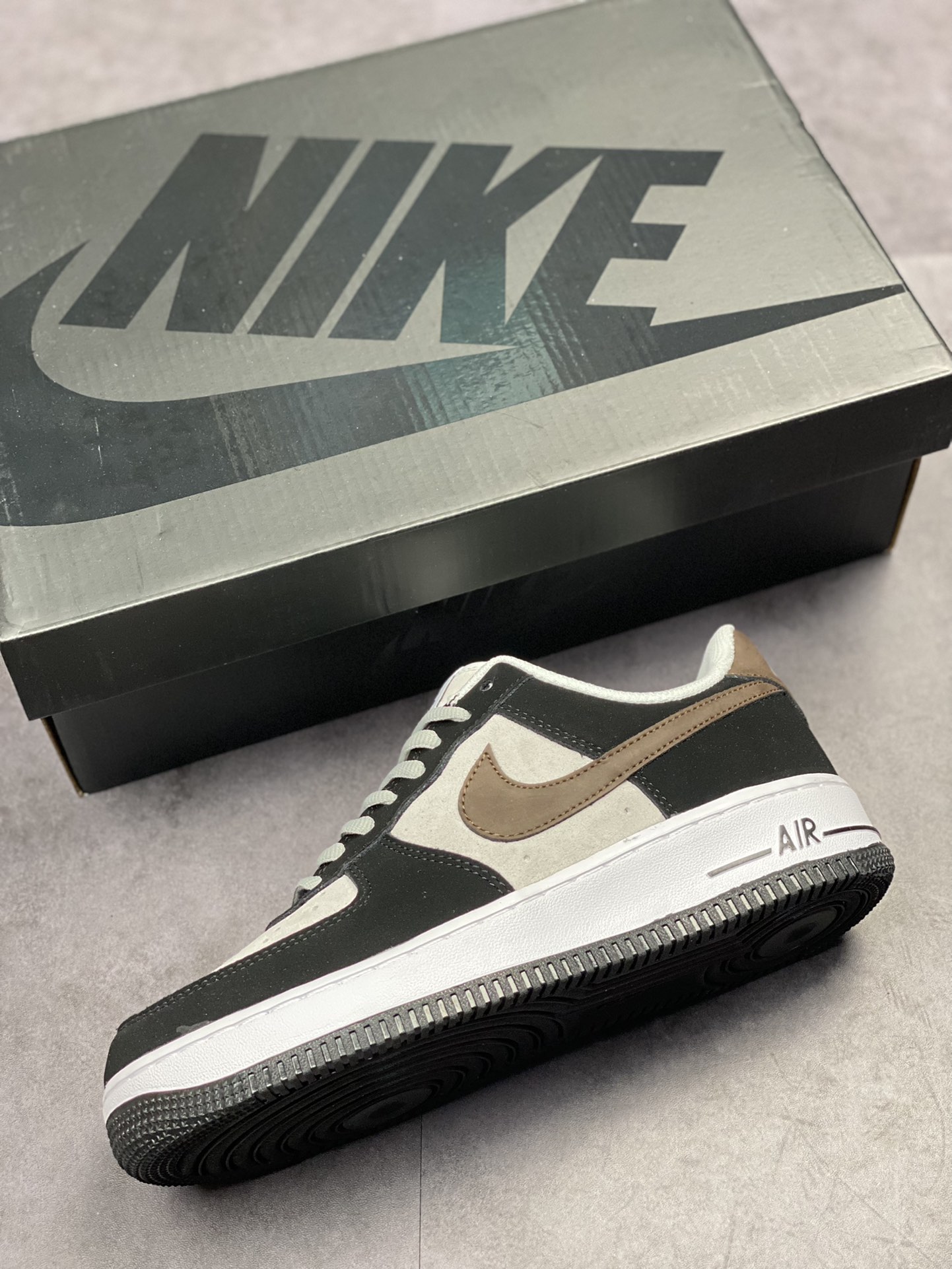 230 Nike Air Force 1 Low 07 灰黑棕麂皮 HH3612-633