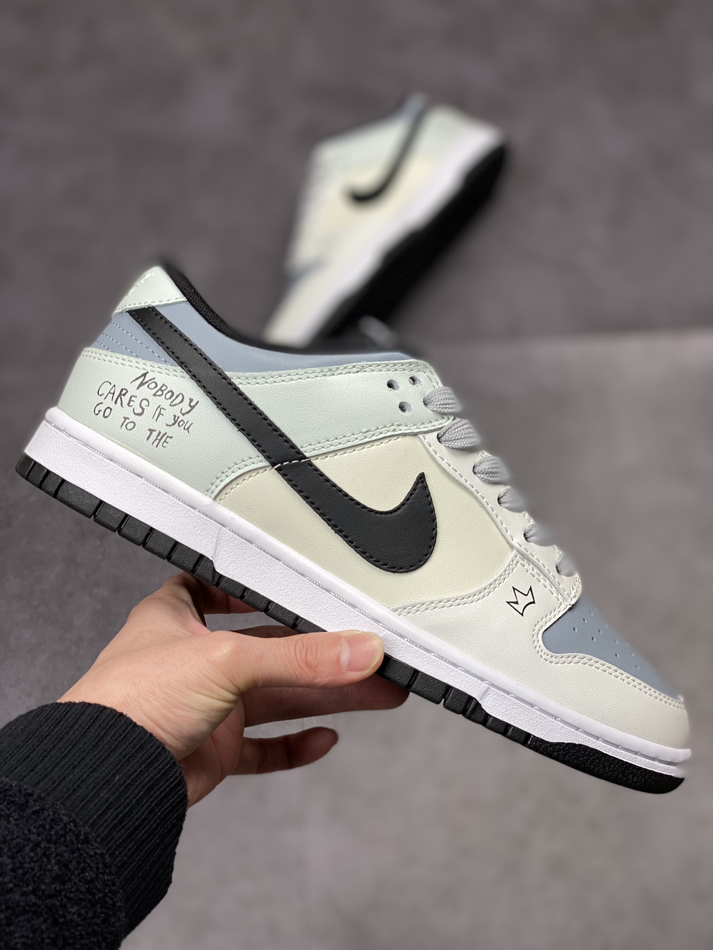 300 Nike Dunk Low ”By You” 客订配色 皇冠涂鸦 DD3696-255