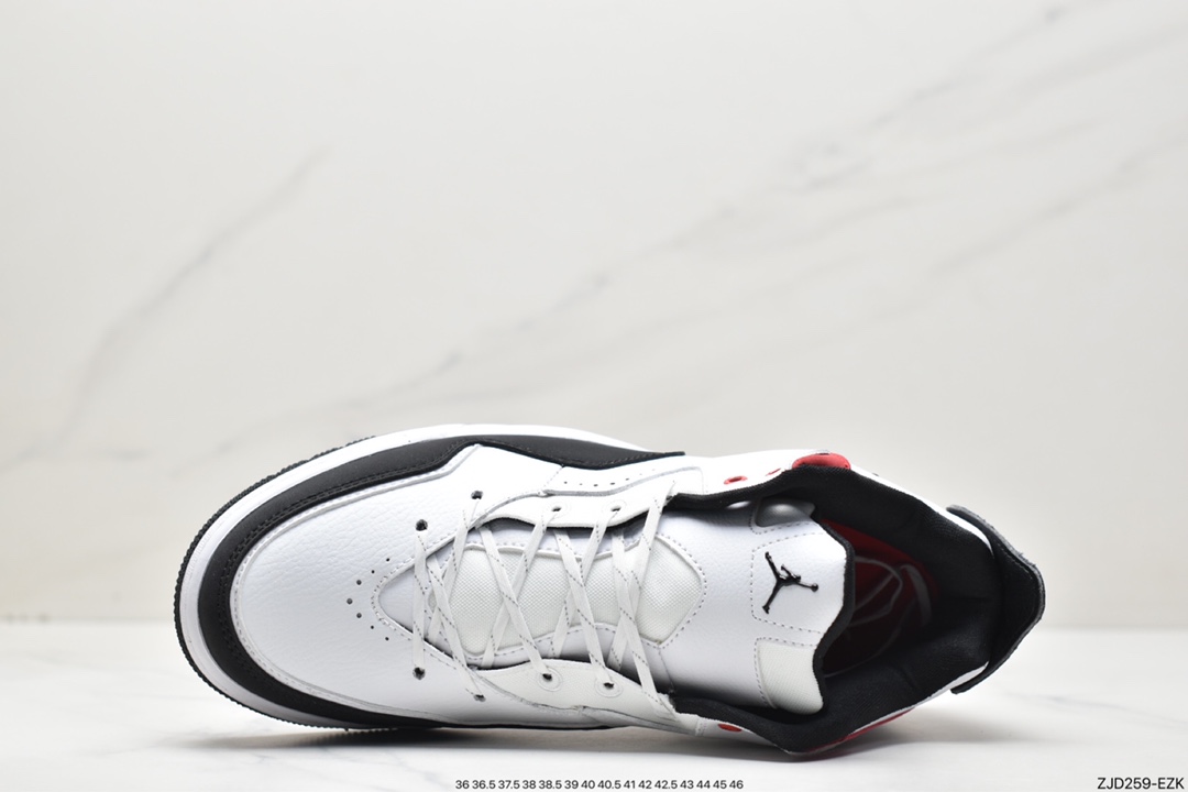 240 采用头层皮革及轻质牛巴皮革材质简约装扮Air Jordan Courtside 23 黑白红 DZ2791-101