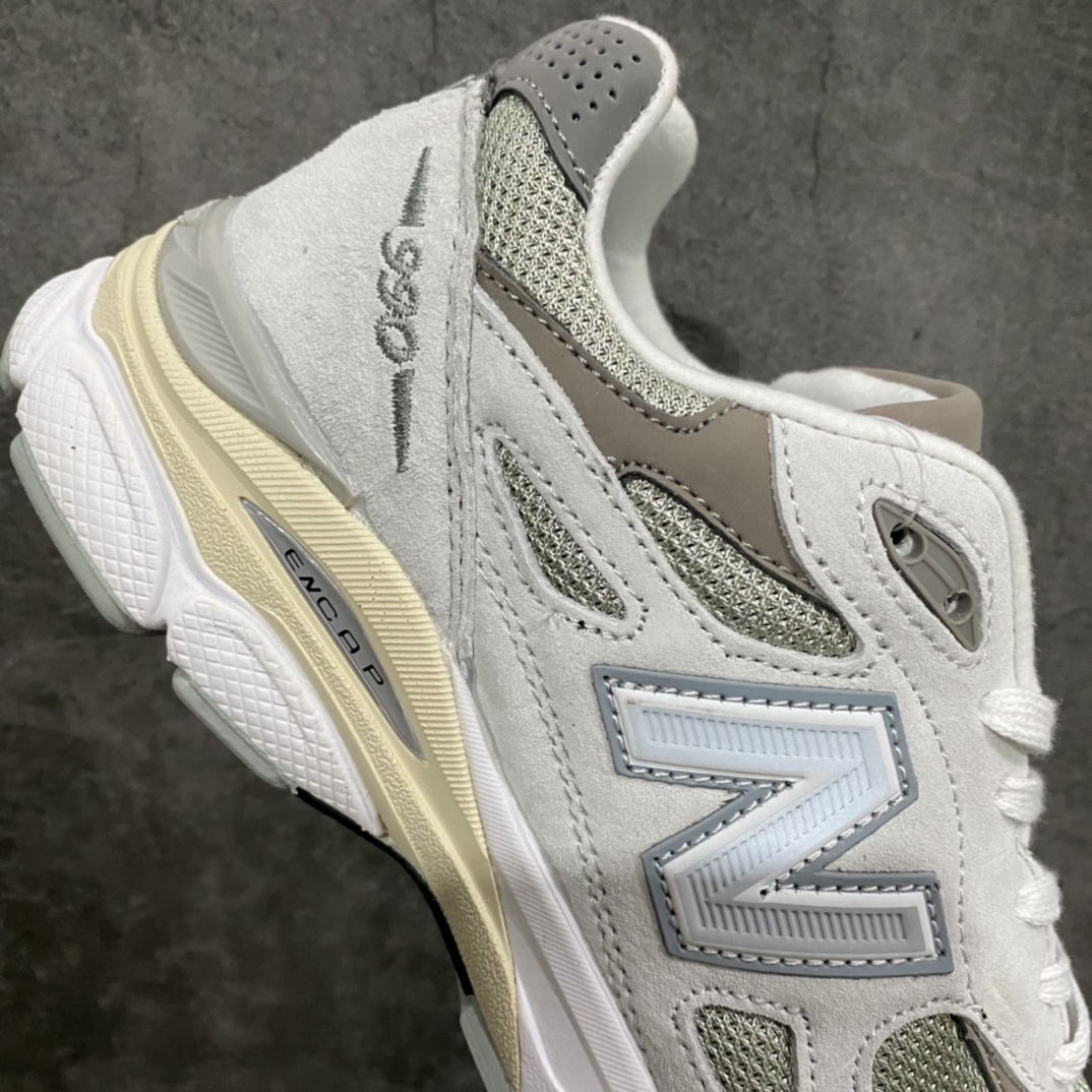 图片[7]-K版纯原 New Balance M990SC3 新百伦NB990V3 浅灰色 第三代总统复古慢跑鞋正确3M反光细节 原楦原纸版开发 正确6层组合底模精密开发 搭载全新碳素中底 后跟透明TPU水晶装饰条稳固 沿用了引以为傲的跑鞋手工技艺 采用猪皮绒面并包裹局部透气网面的鞋身设计 菱网鞋舌上刻有New Balance USA 鞋面依旧身着经典的大热之灰 彰显了其高端的品质身份  尺码：36 37 37.5 38 38.5 39 40 40.5 41.5 42 42.5 43 44 45-莆田鞋批发中心