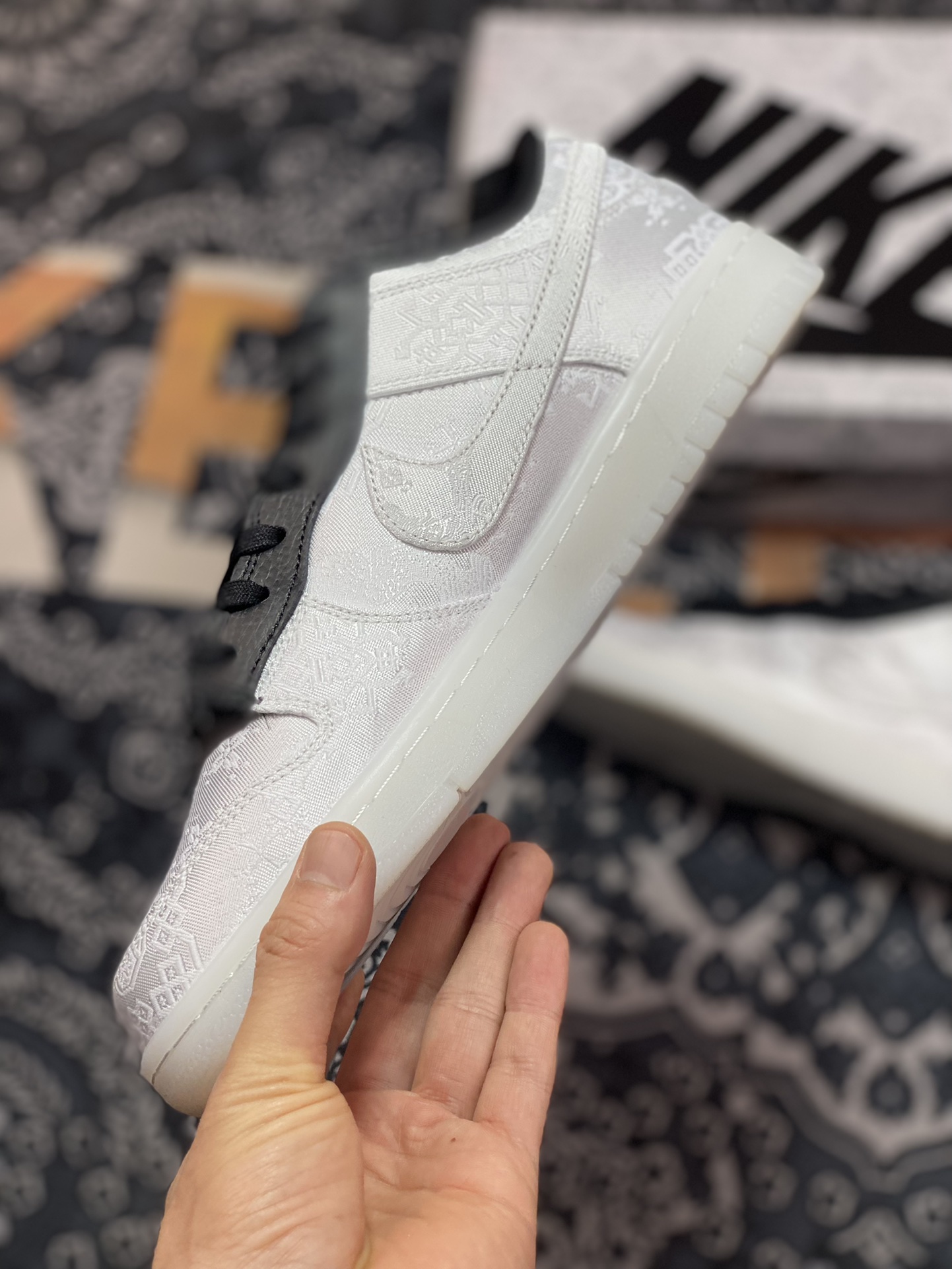 Fragment Design x Clot x Nike SB Dunk Low”20th Anniversary/White Silk”扣篮FN0315-110