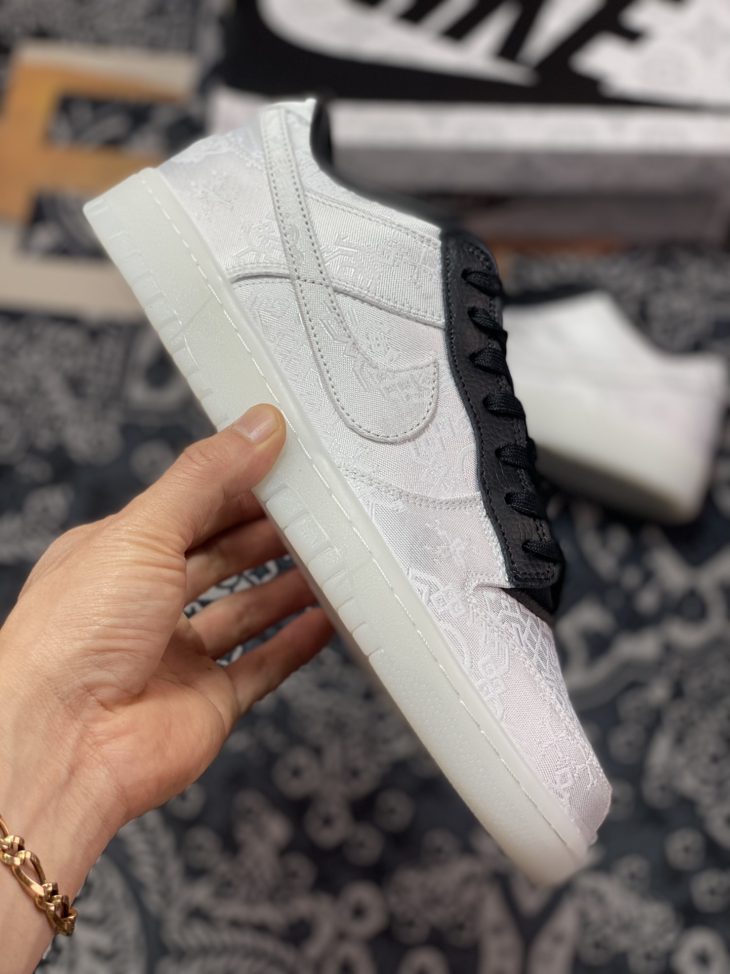 Fragment Design x Clot x Nike SB Dunk Low”20th Anniversary/White Silk”扣篮FN0315-110