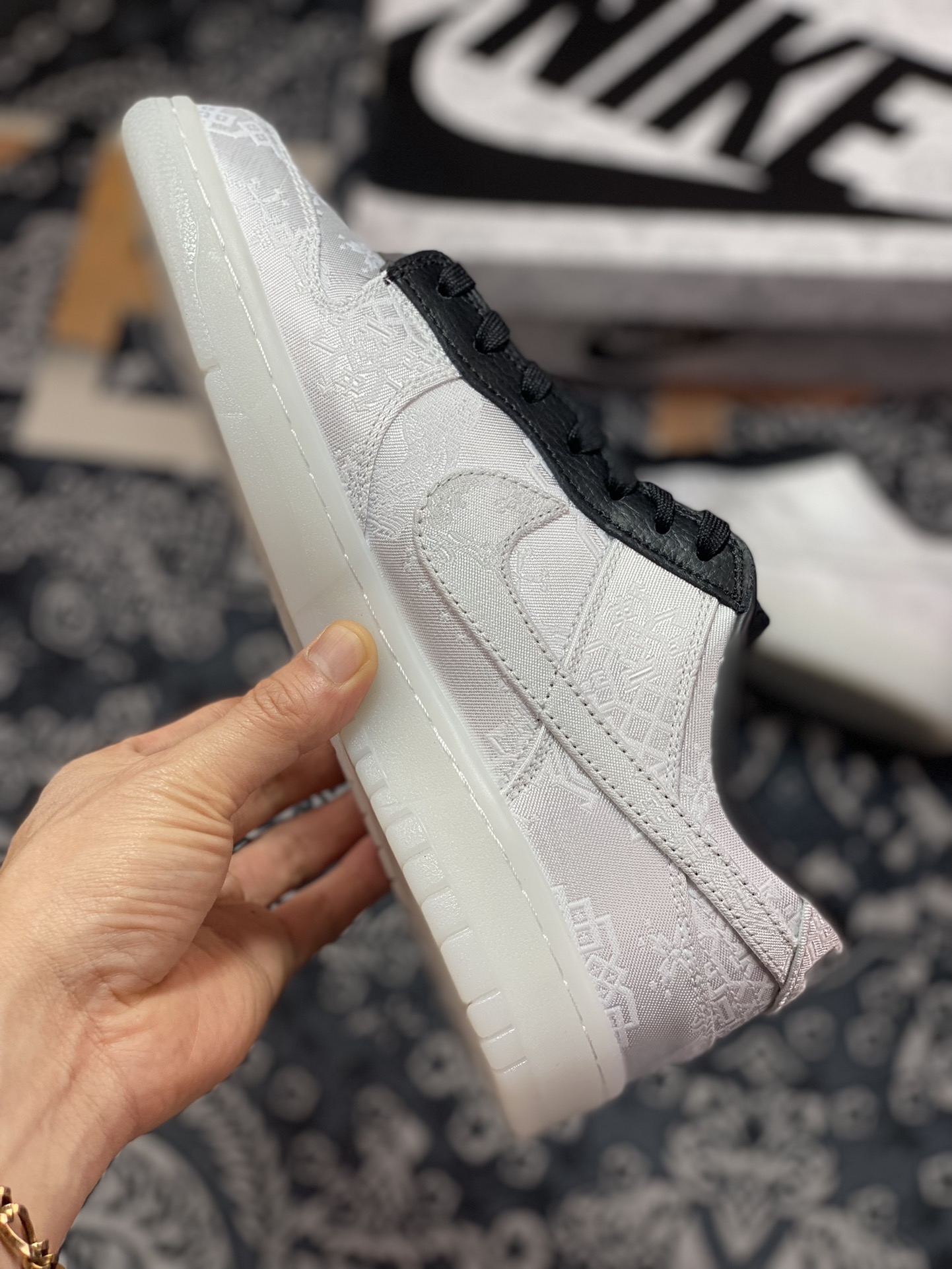Fragment Design x Clot x Nike SB Dunk Low”20th Anniversary/White Silk”扣篮FN0315-110