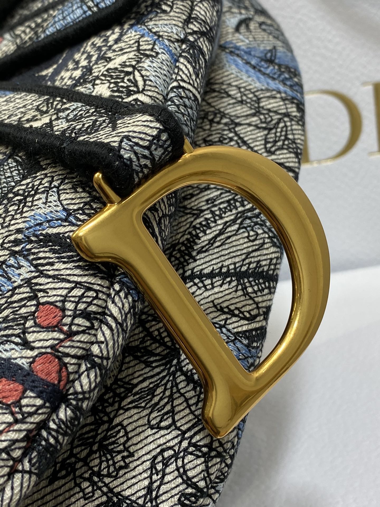 迪奥Dior顶级原厂刺绣马鞍包SaddleBag现货️2023限定最新款魔法花园马鞍包时尚是个轮回新设计