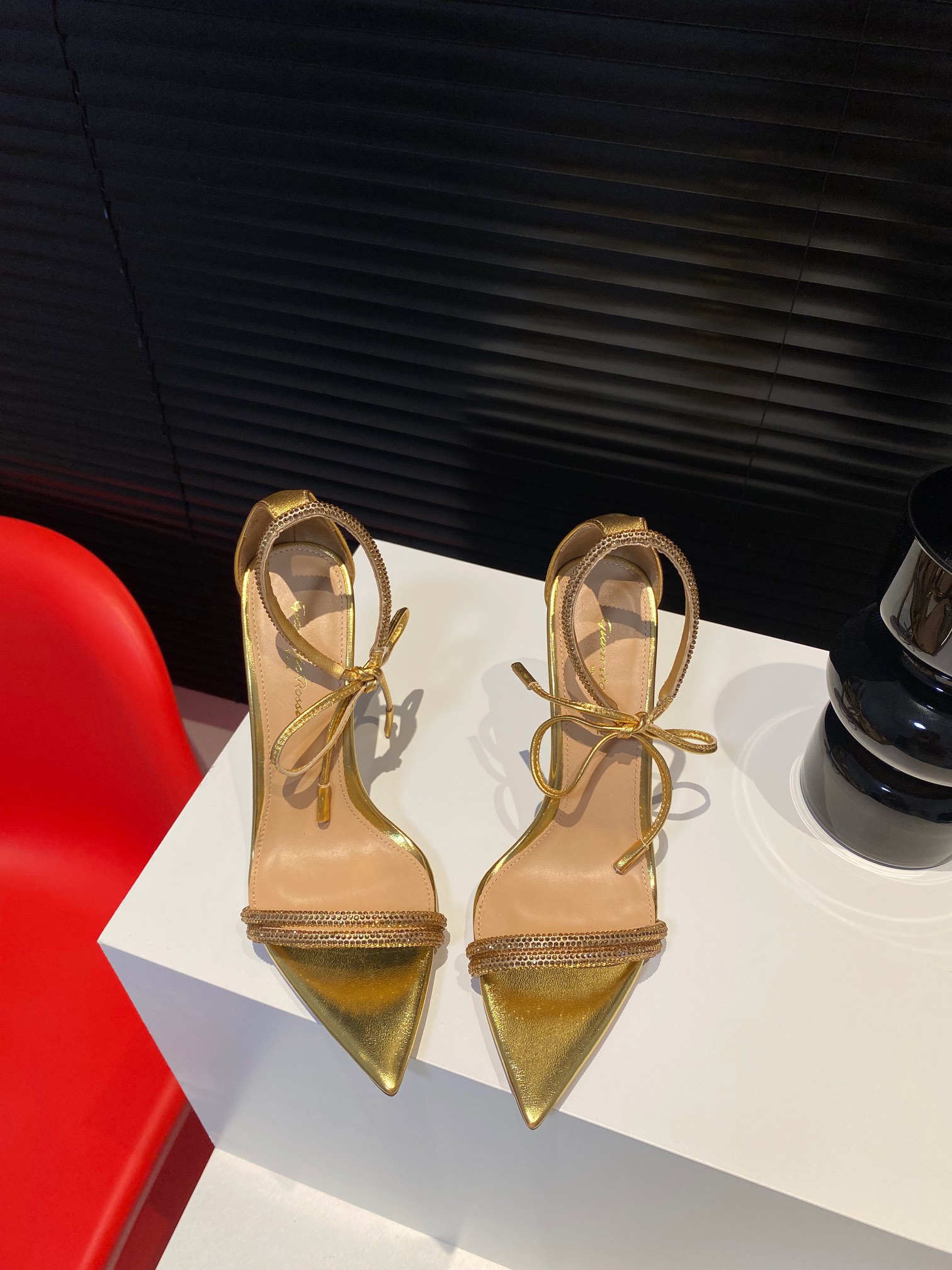 Gianvito Rossi Eiko Stiletto абцас сярэдняй вышыні тапкі сандалі авечая скура+сетка+чэшскія стразы 10.5cm/8cm