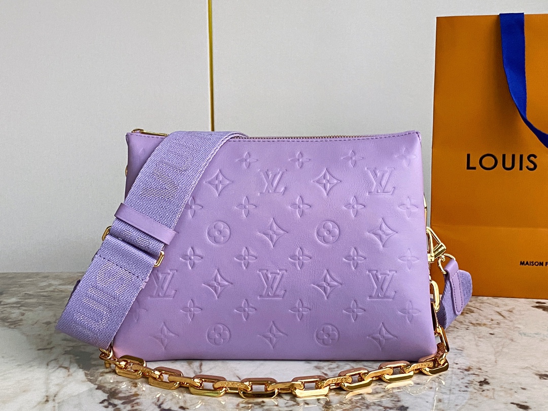 Louis Vuitton LV Coussin Bolsos de mano Bolsos cruzados y bandoleras Lila Morado Tejidos Piel de oveja Cadena M21439