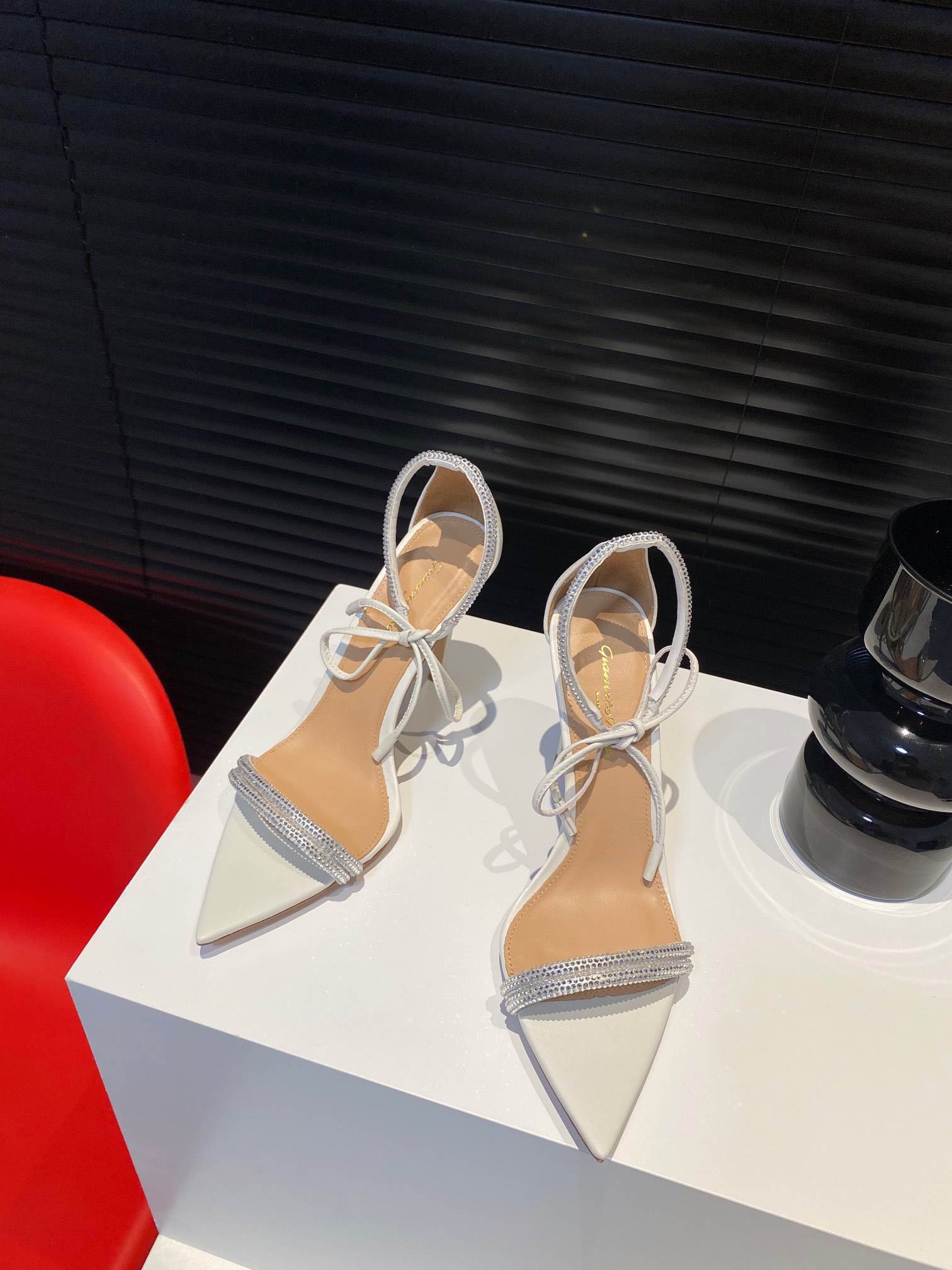 Gianvito Rossi Eiko Stiletto абцас-шпілька тапкі сандалі авечая скура+сетка+чэшскія стразы 10.5cm/8cm